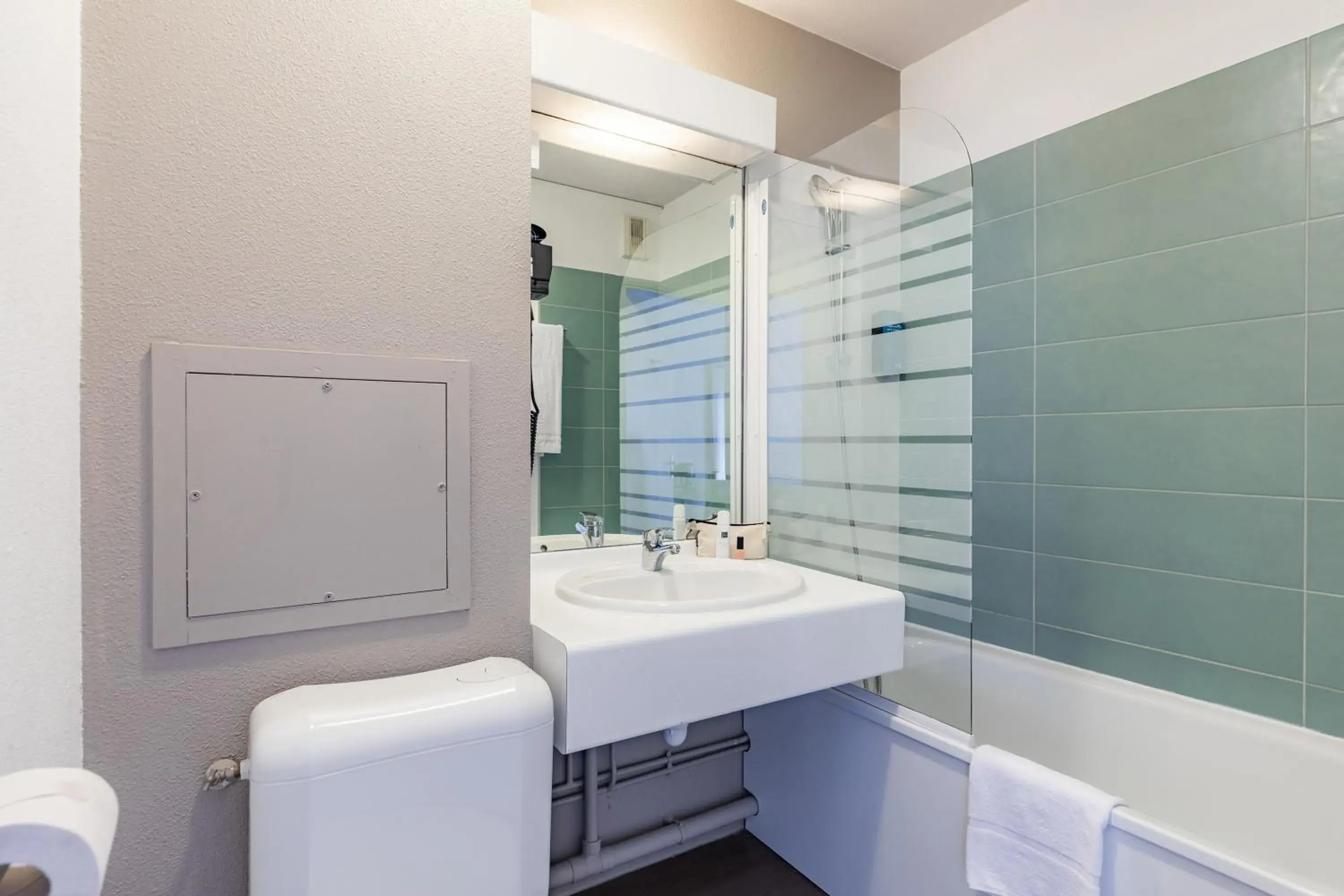 Bathroom in Appart'City Classic Lyon Part Dieu Villette Bathroom in Appart'City Classic Lyon Part Dieu Villette