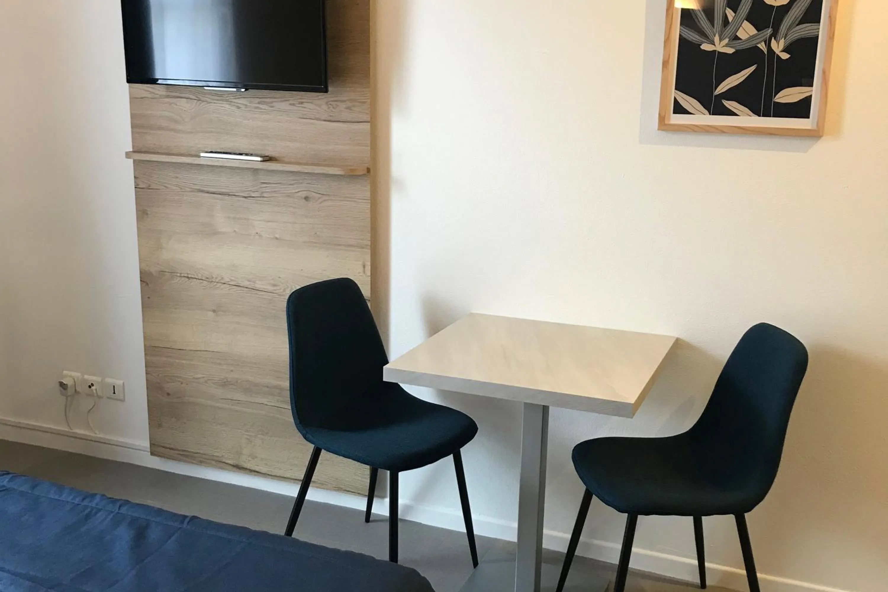 TV and multimedia in City Résidence Nancy