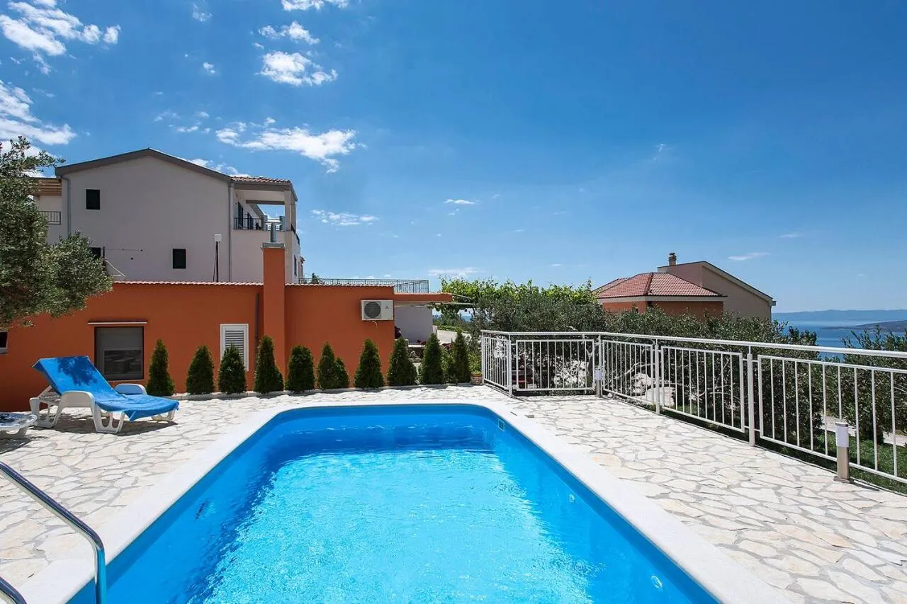 Swimming pool in Holiday Home Chill Zone