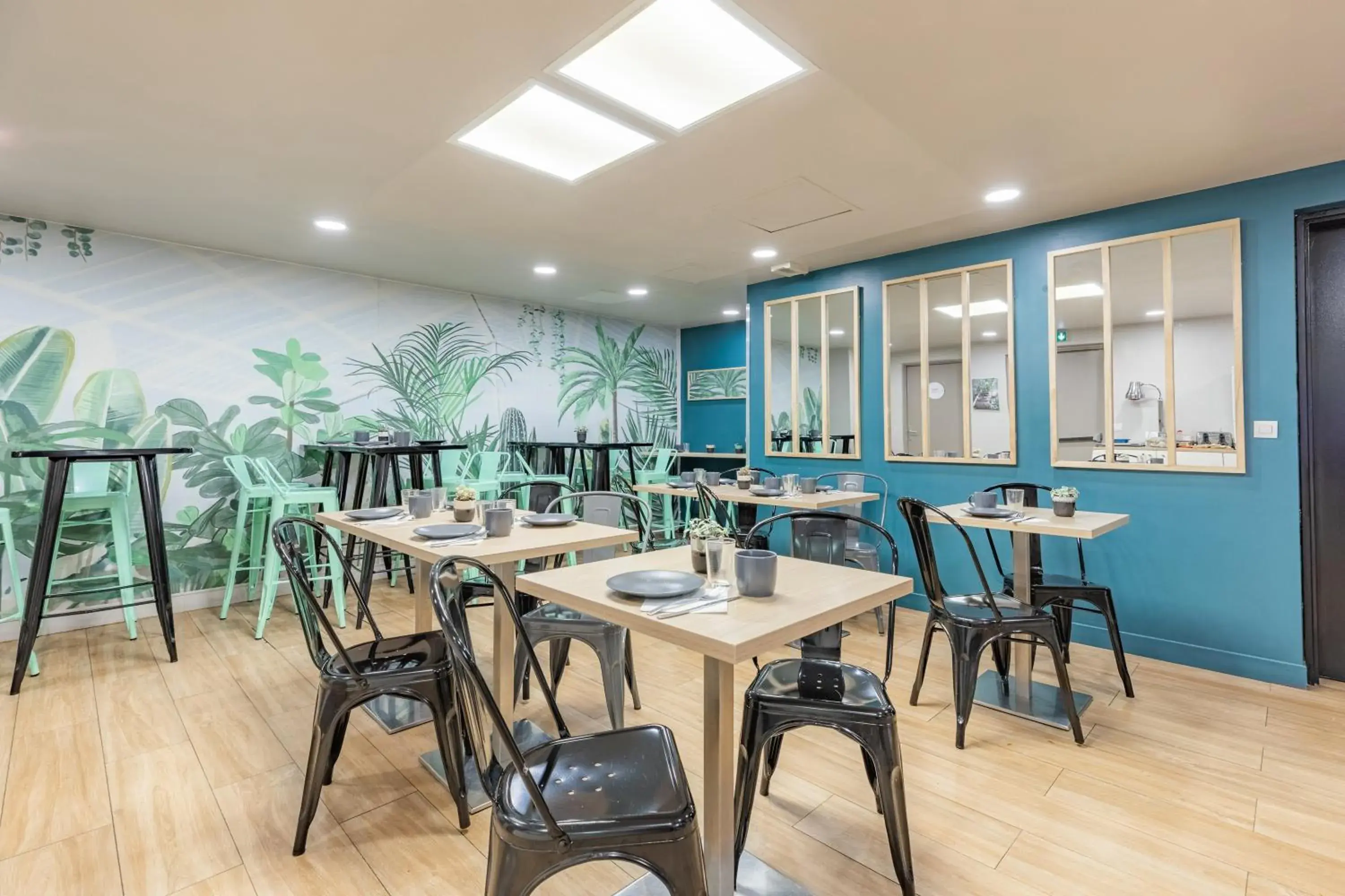 Breakfast in Appart'City Classic Paris La Villette Breakfast in Appart'City Classic Paris La Villette