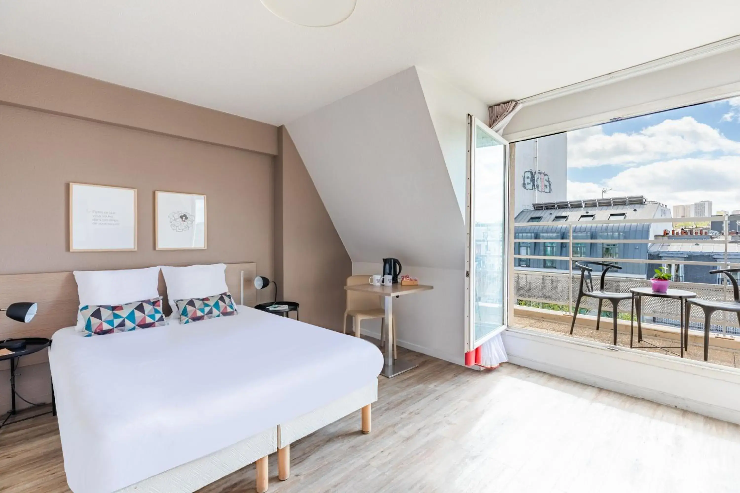 Bed in Appart'City Classic Paris La Villette Bed in Appart'City Classic Paris La Villette