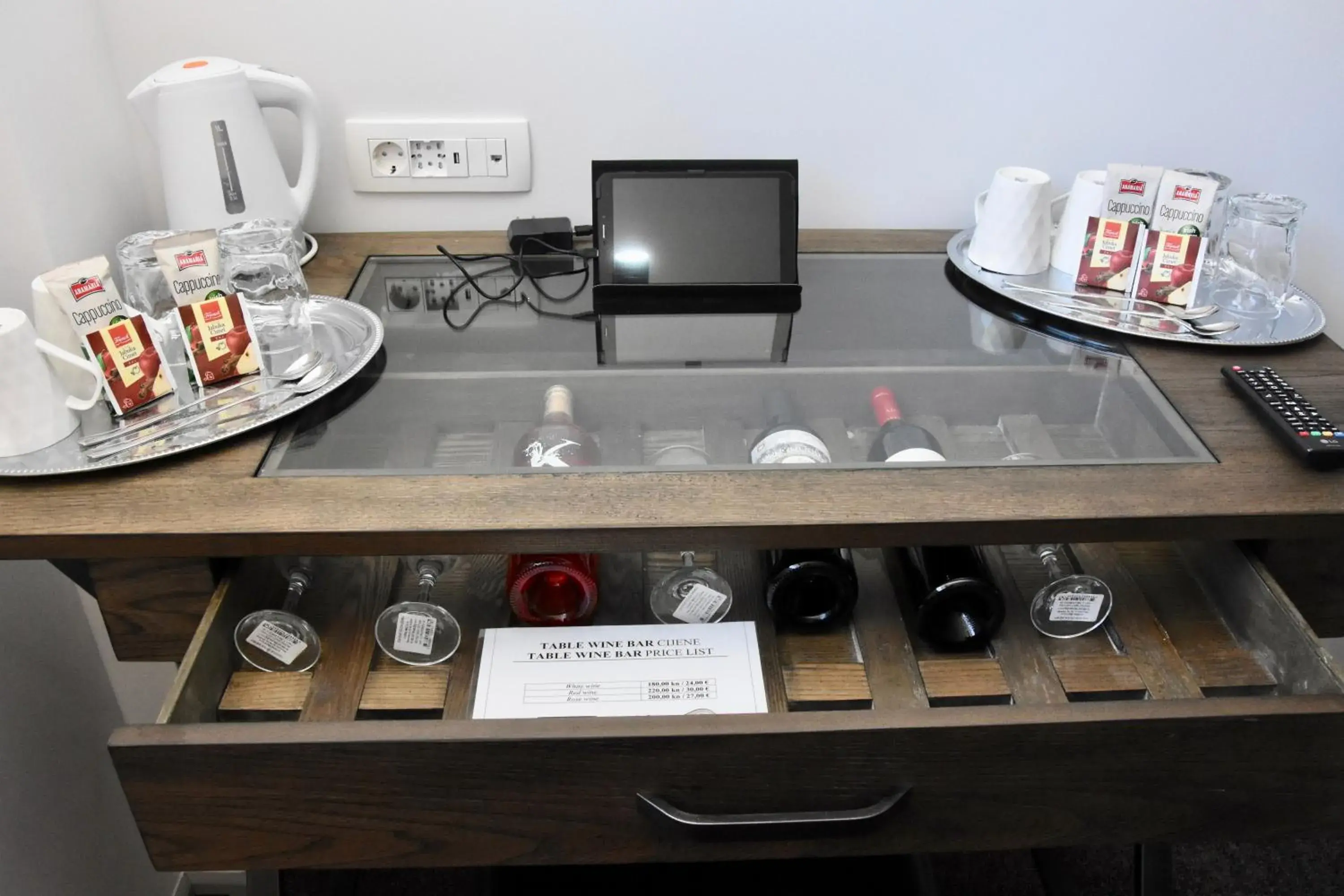 Food and drinks in Prima Luce Downtown Food and drinks in Prima Luce Downtown