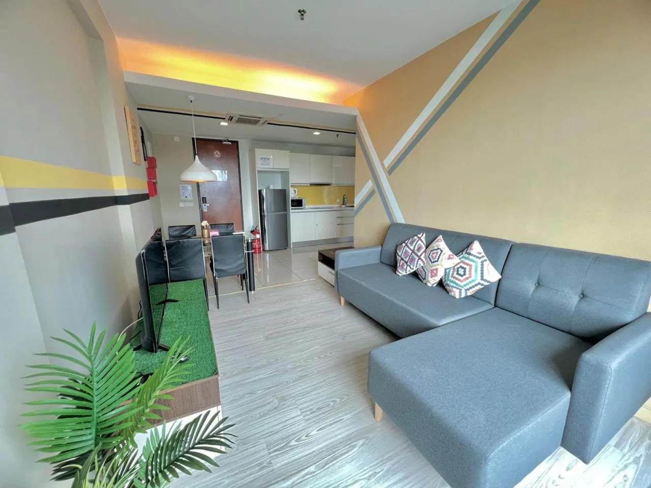 Living room in Cozy Living Sky Apartment