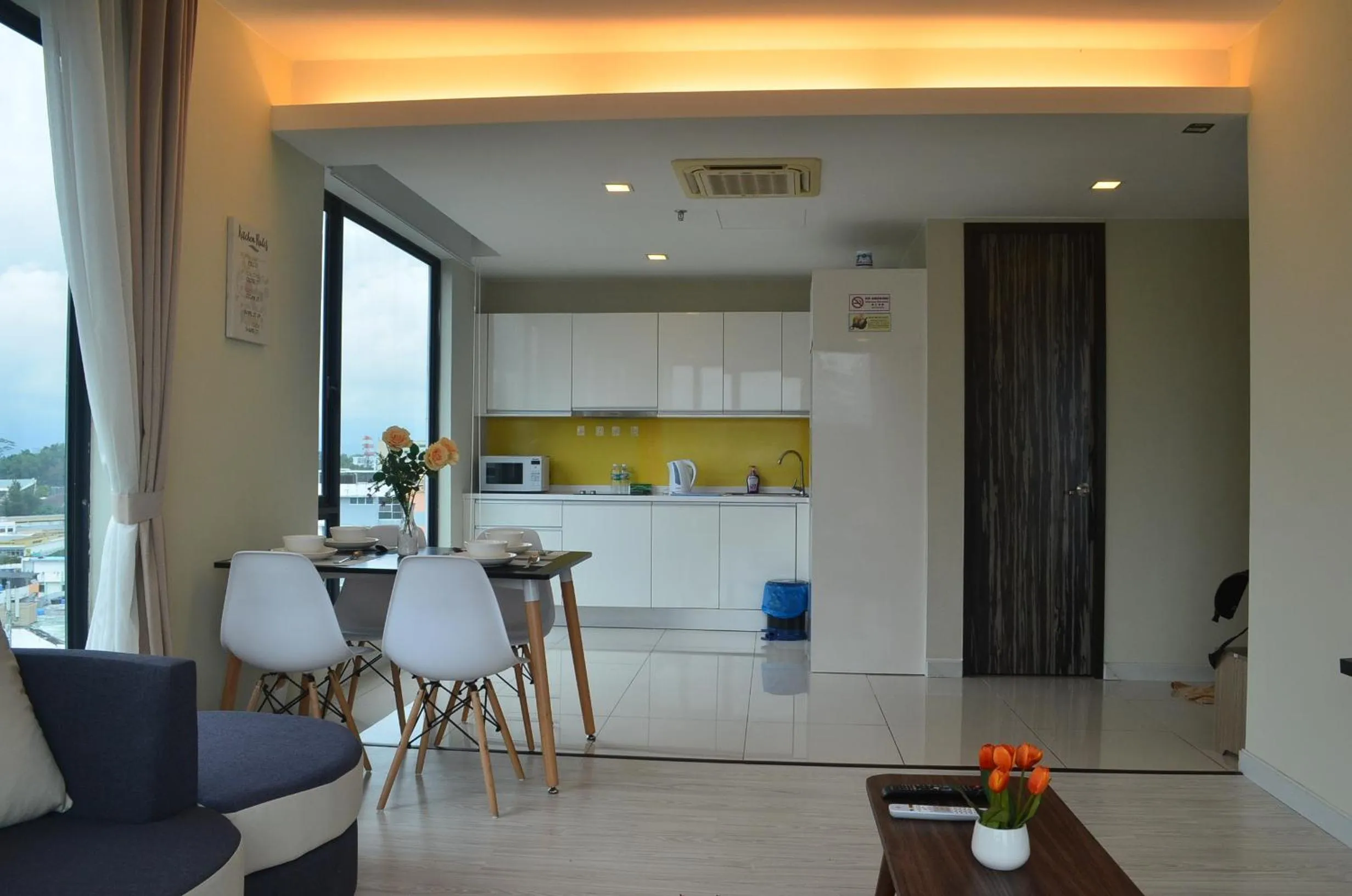 Dining area in Cozy Living Sky Apartment