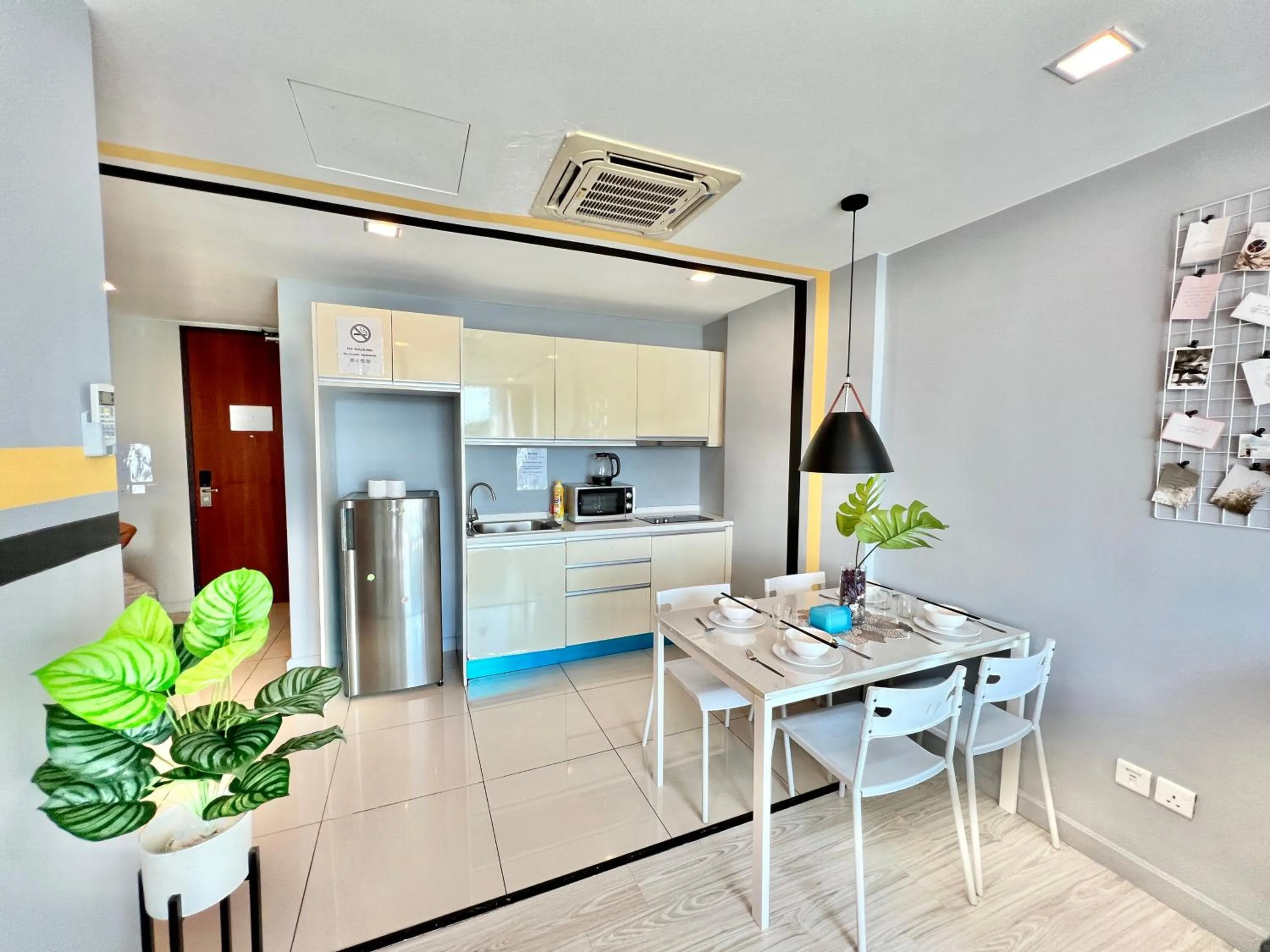 Kitchen or kitchenette in Cozy Living Sky Apartment