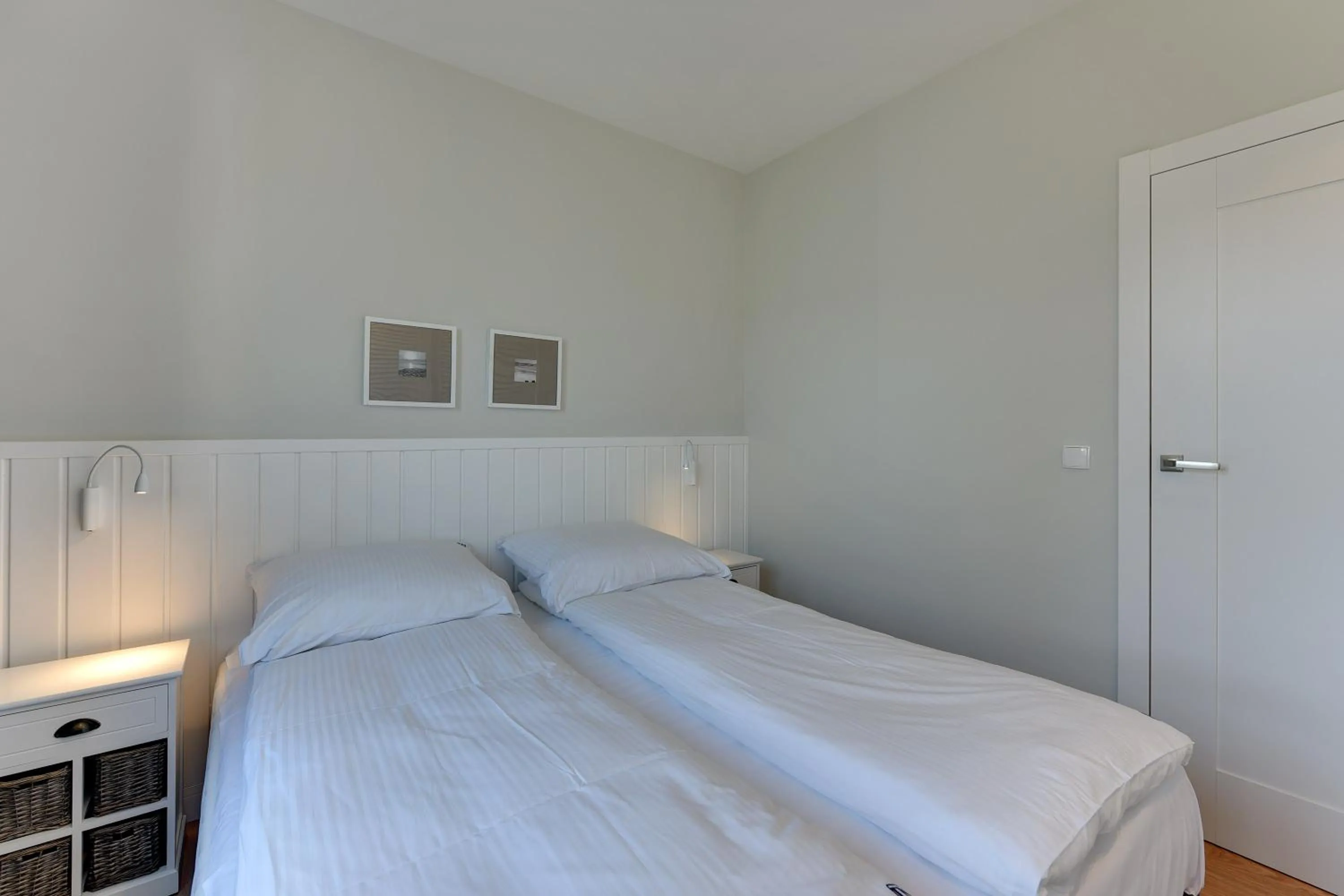 Property building, Bed in INA Rent - Tre Mare Apartamenty