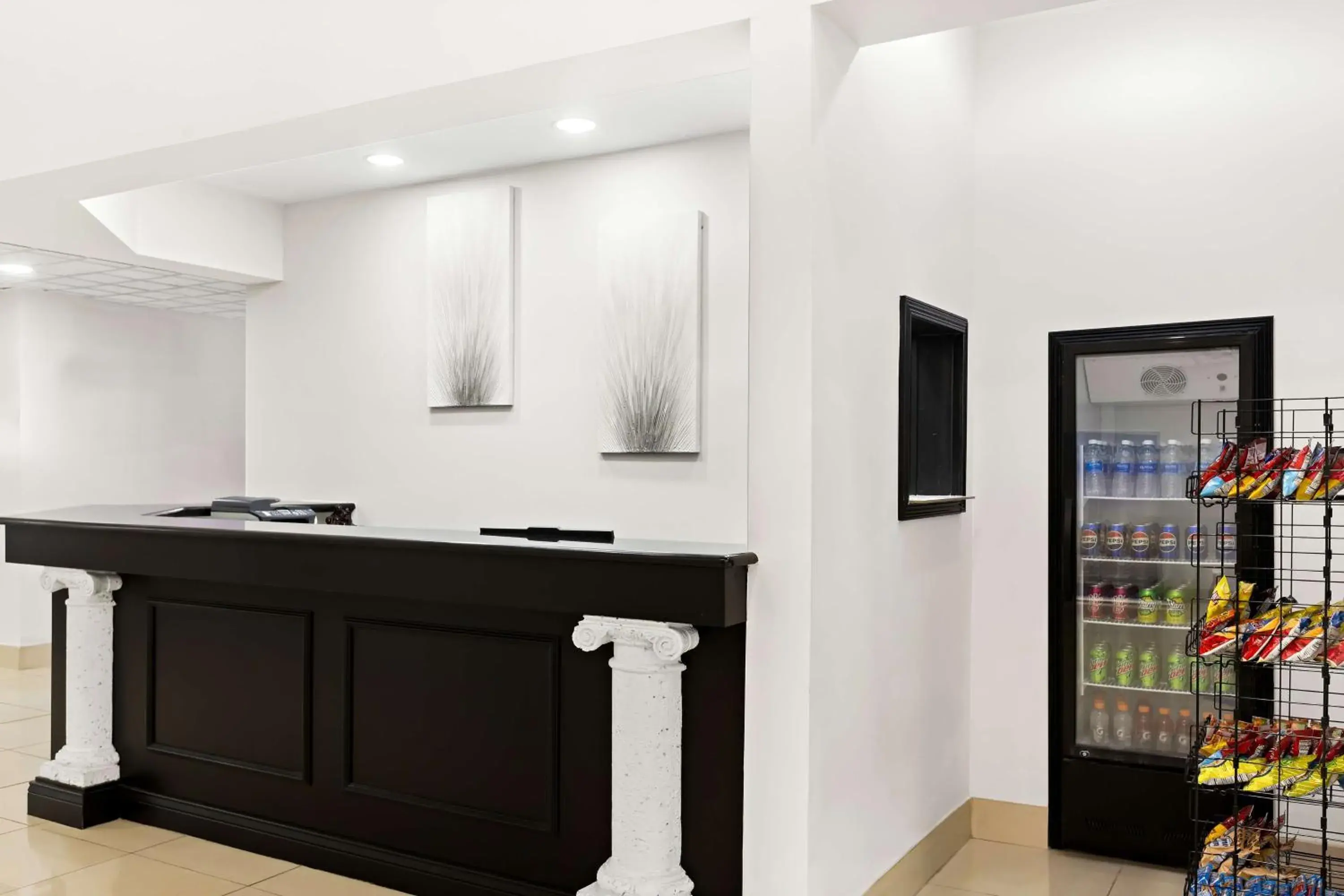 Lobby or reception in Sonesta Essential Savannah Lobby or reception in Sonesta Essential Savannah