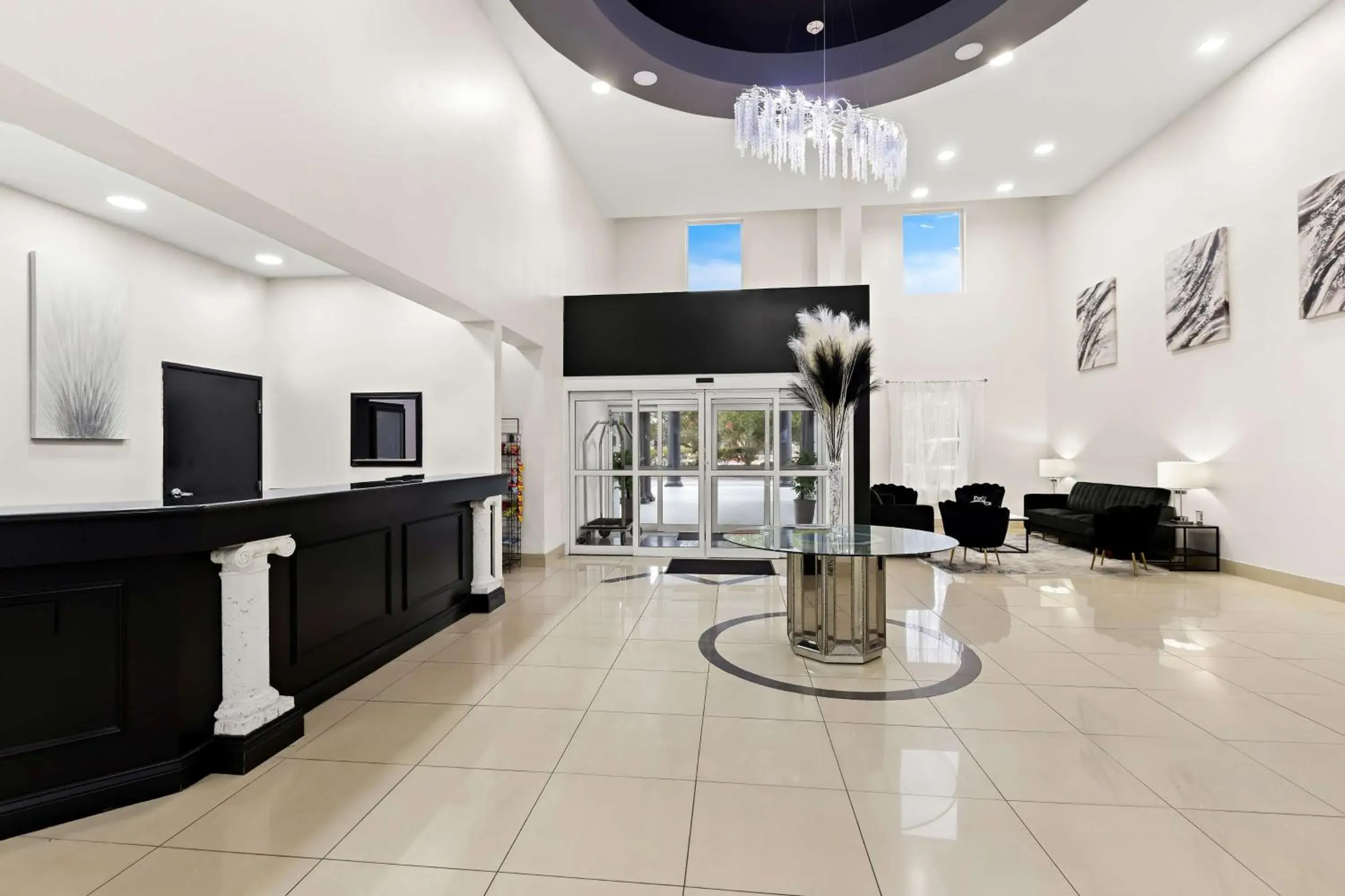 Lobby or reception in Sonesta Essential Savannah Lobby or reception in Sonesta Essential Savannah