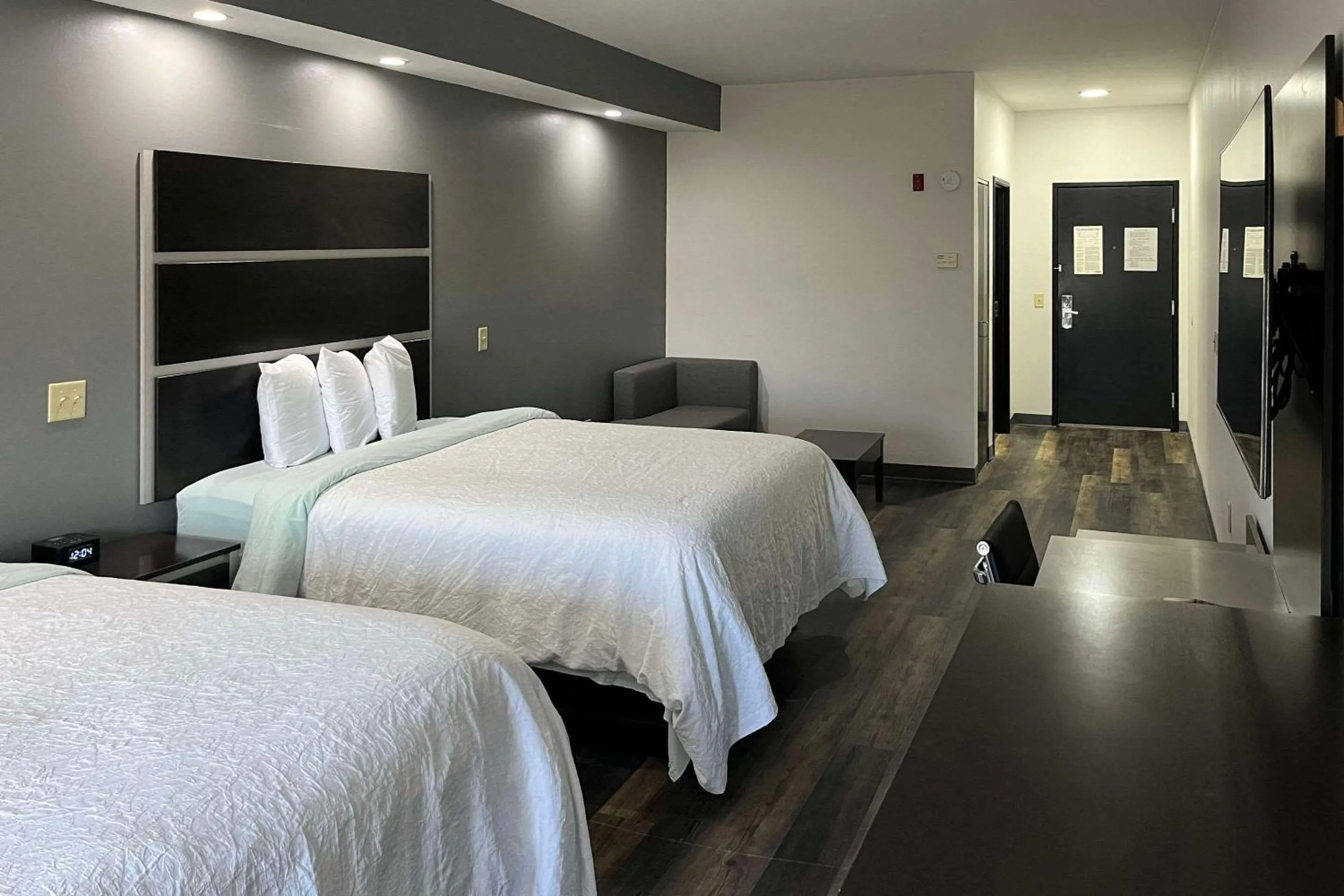 Bedroom, Bed in Sans Boutique Hotel & Suites