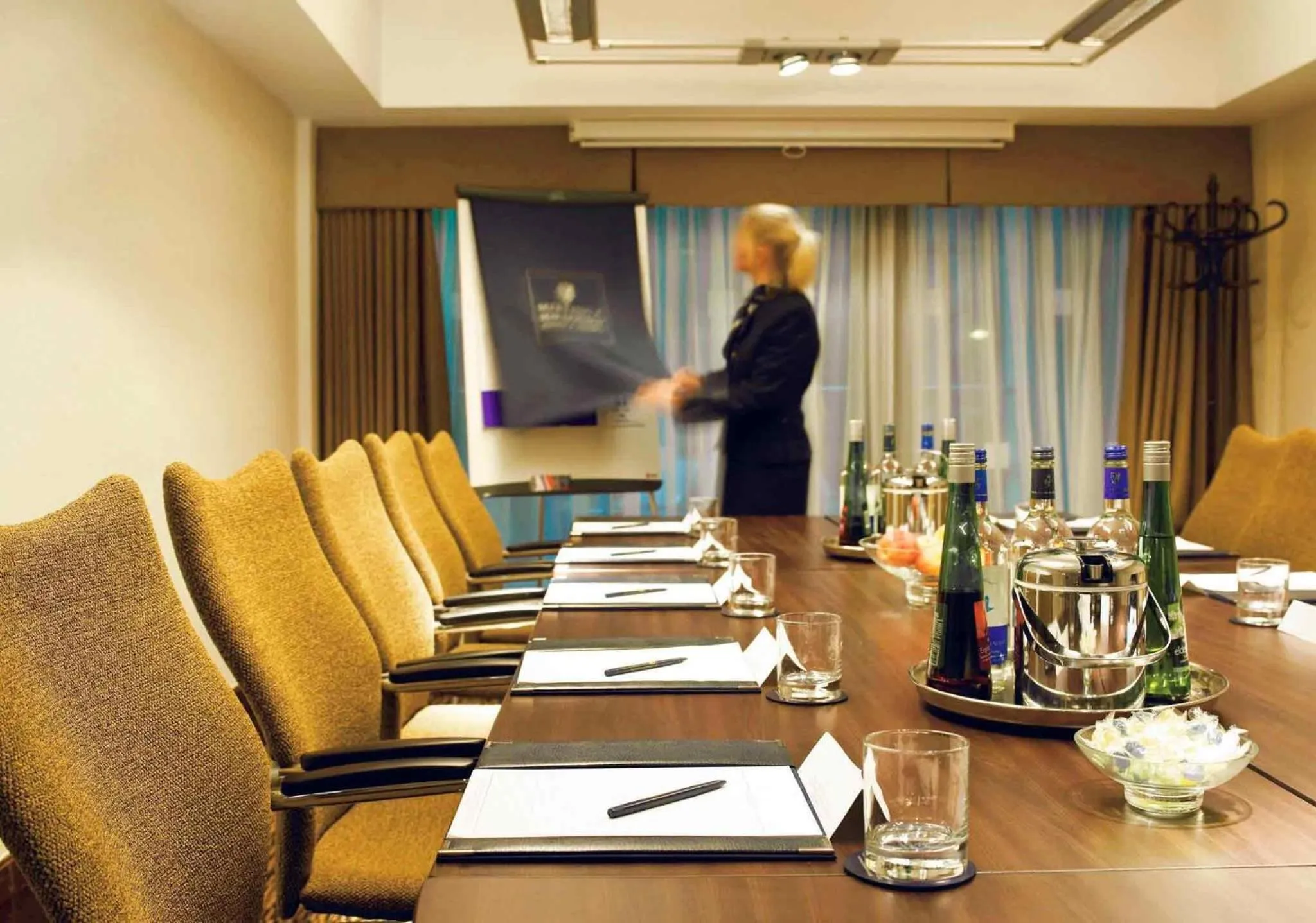 Meeting/conference room in Mercure Sheffield St Paul's Hotel & Spa