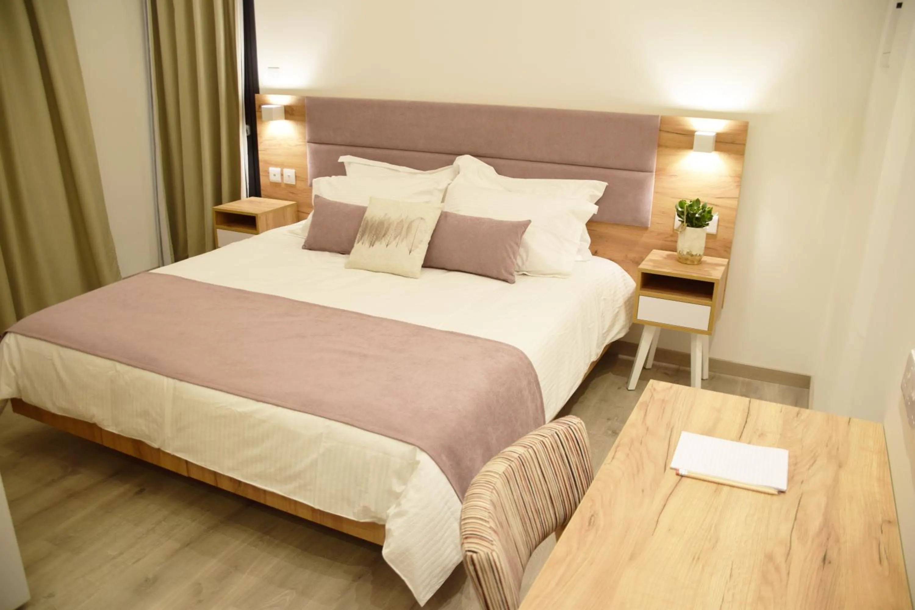 Bed in Hypnos Boutique Hotel