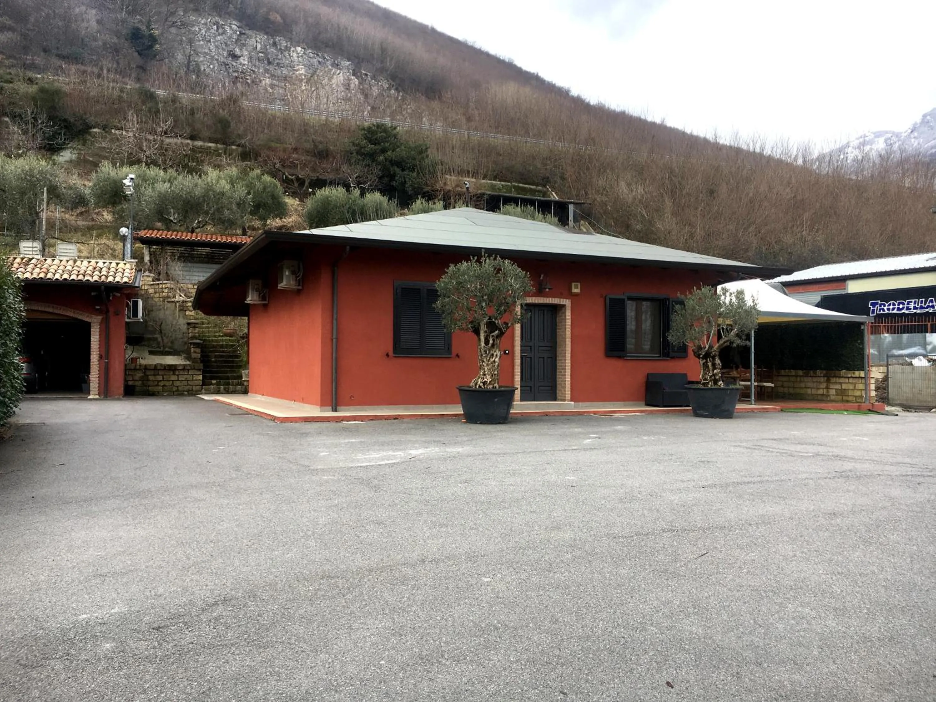 Facade/entrance in Villa Masullo