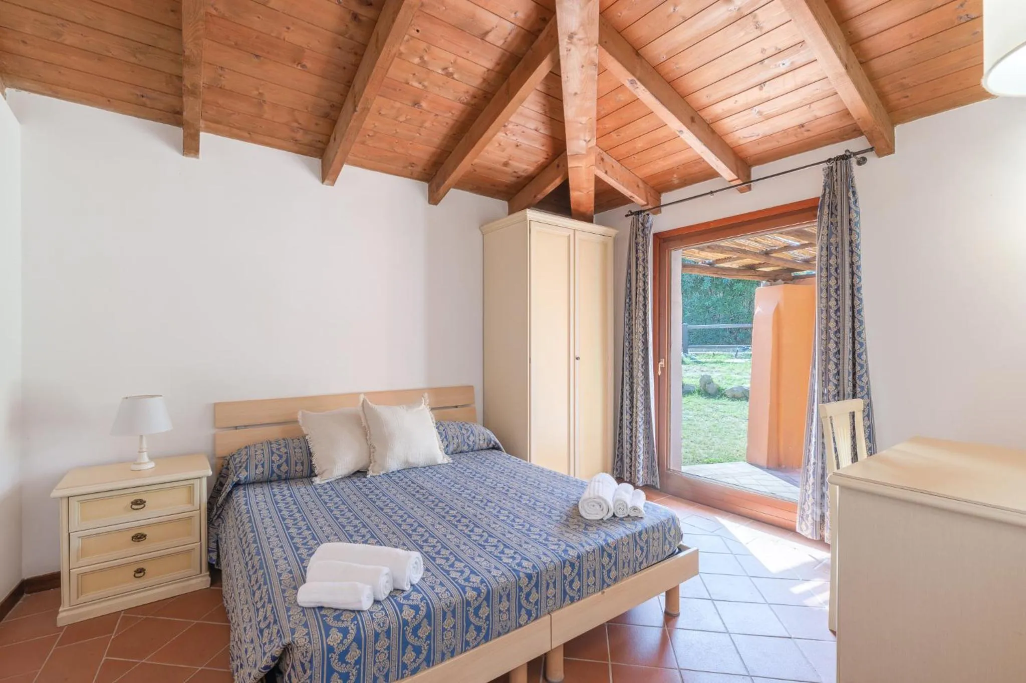 Bedroom, Bed in Sea & Villas