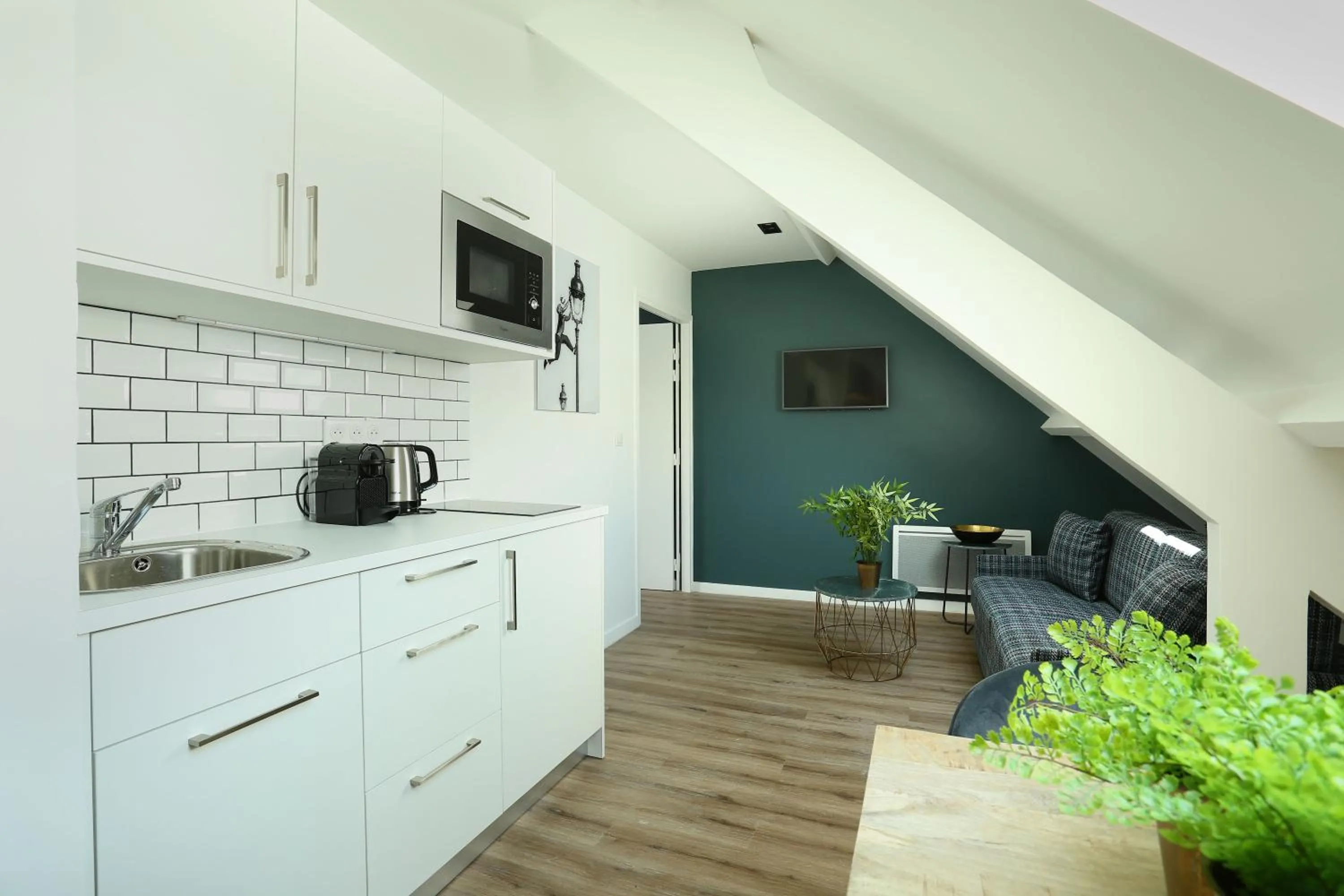 Kitchen or kitchenette in YAYS Paris Zola by Numa