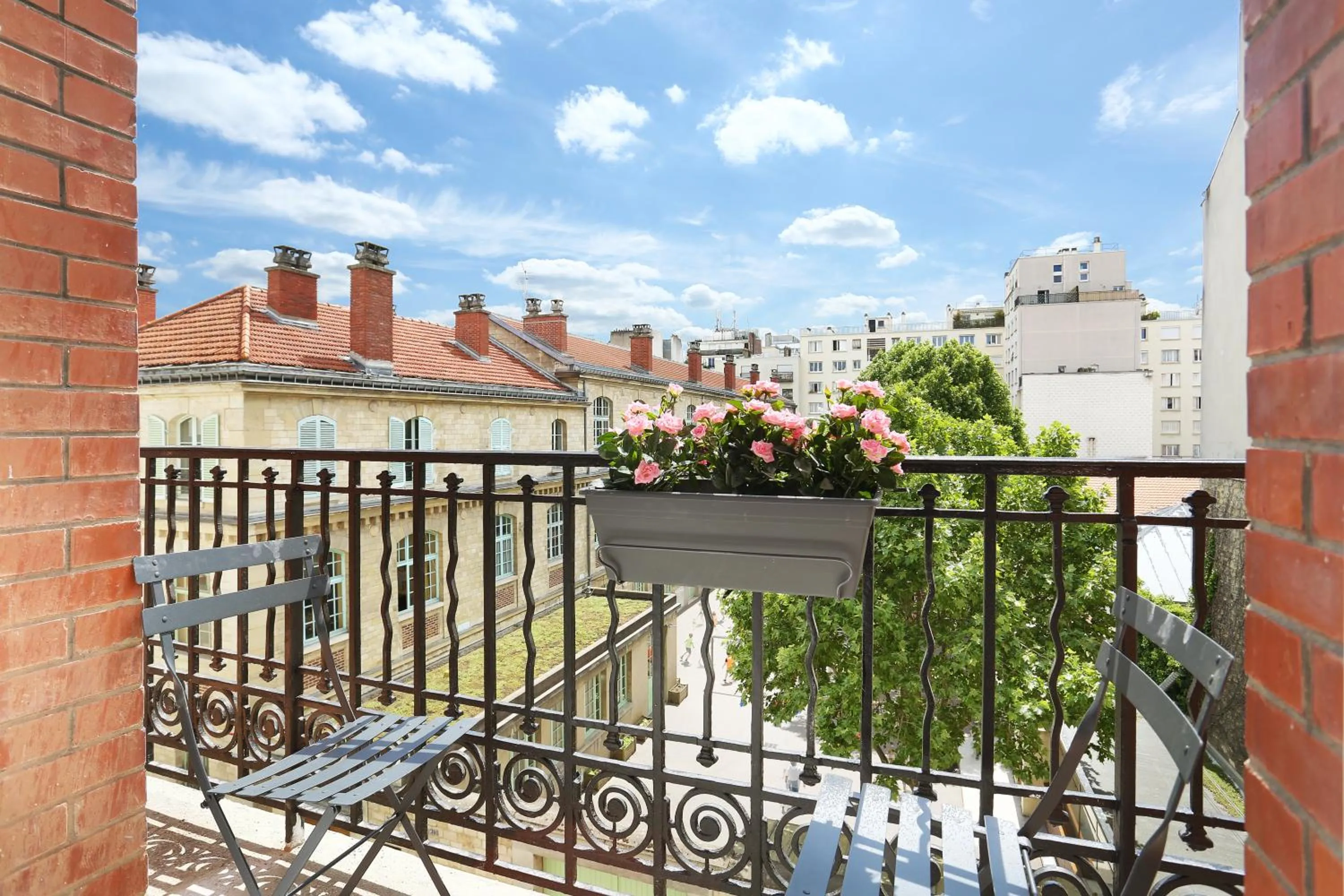 Balcony/Terrace in YAYS Paris Zola by Numa