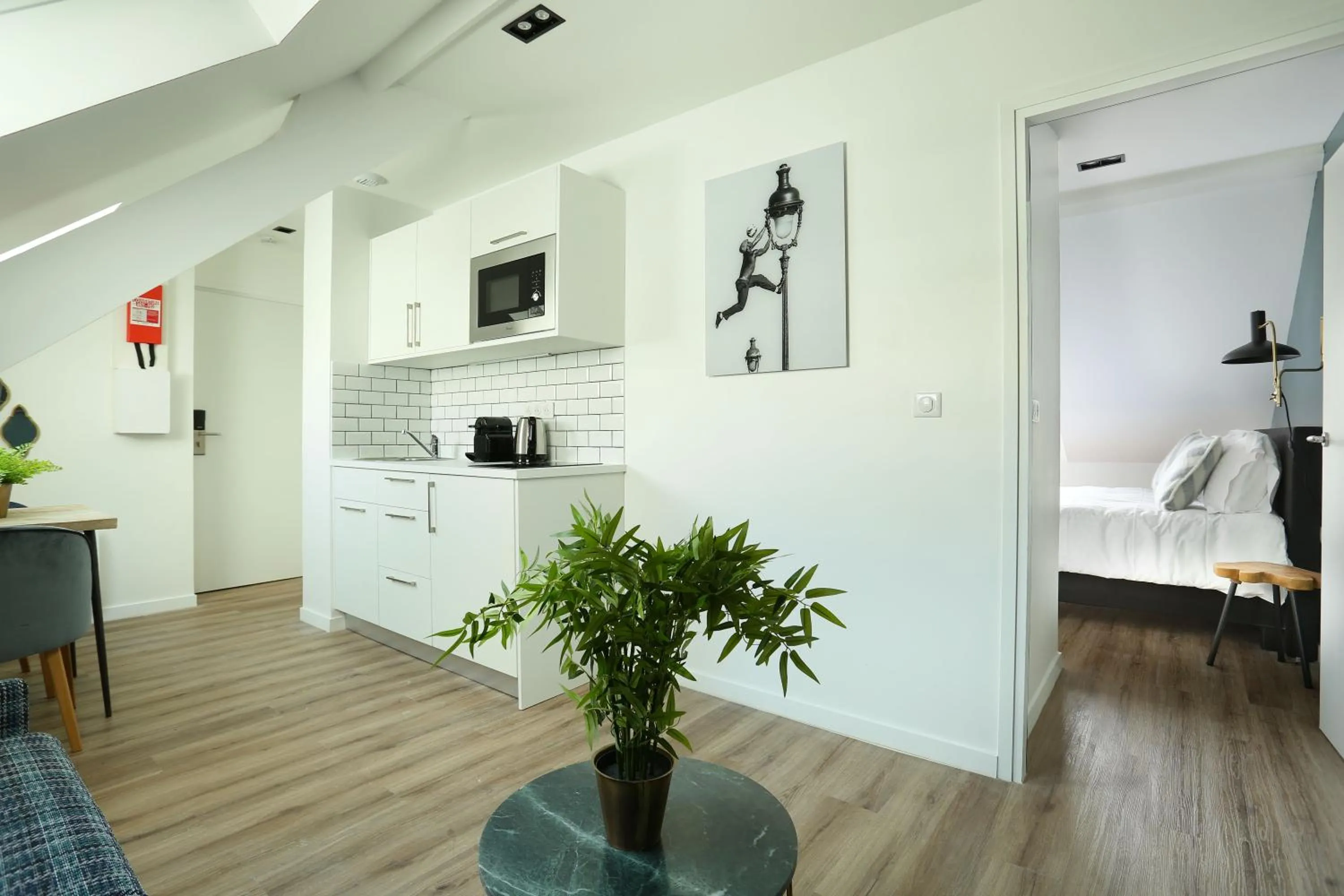 Kitchen or kitchenette in YAYS Paris Zola by Numa