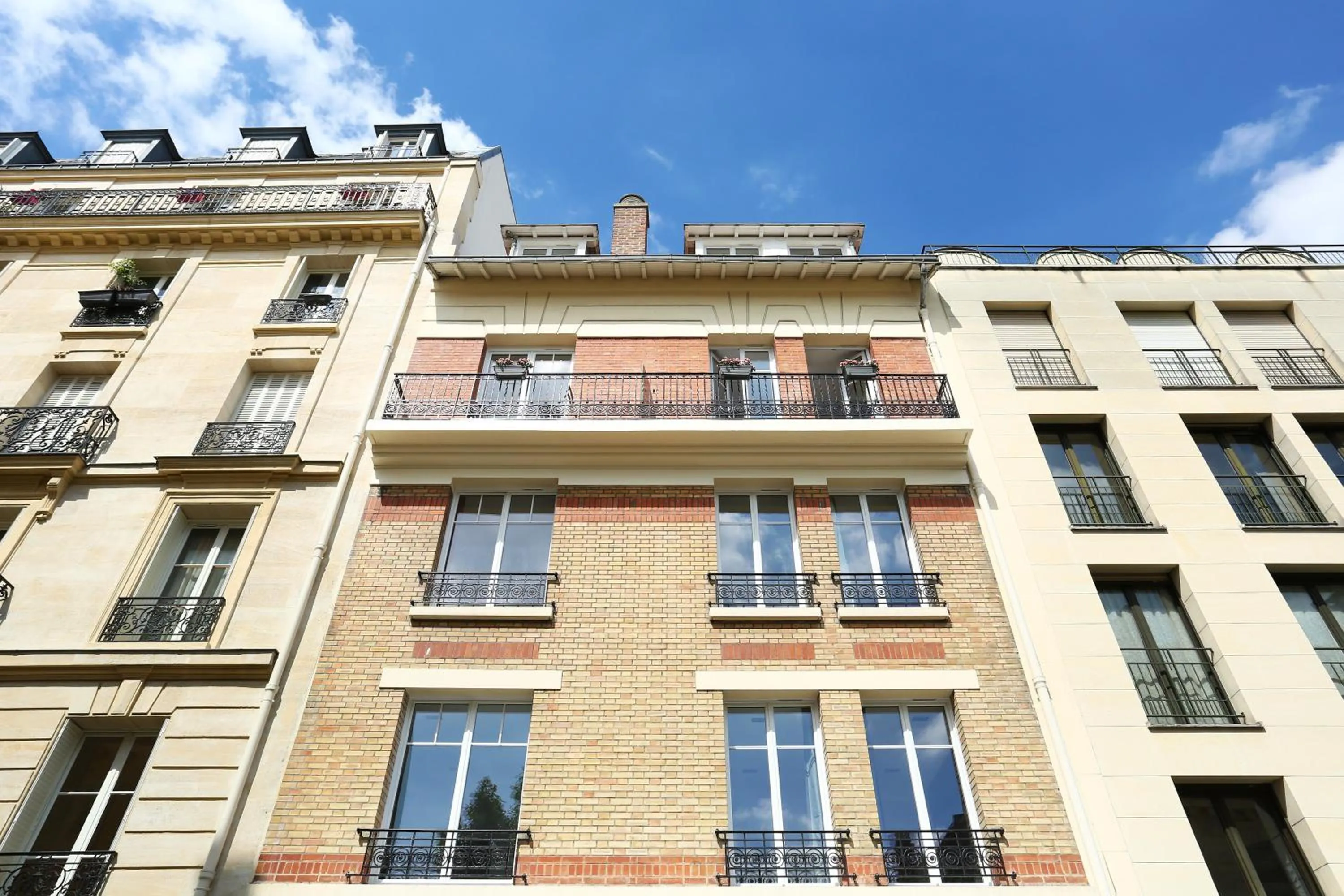 Property building in YAYS Paris Zola by Numa