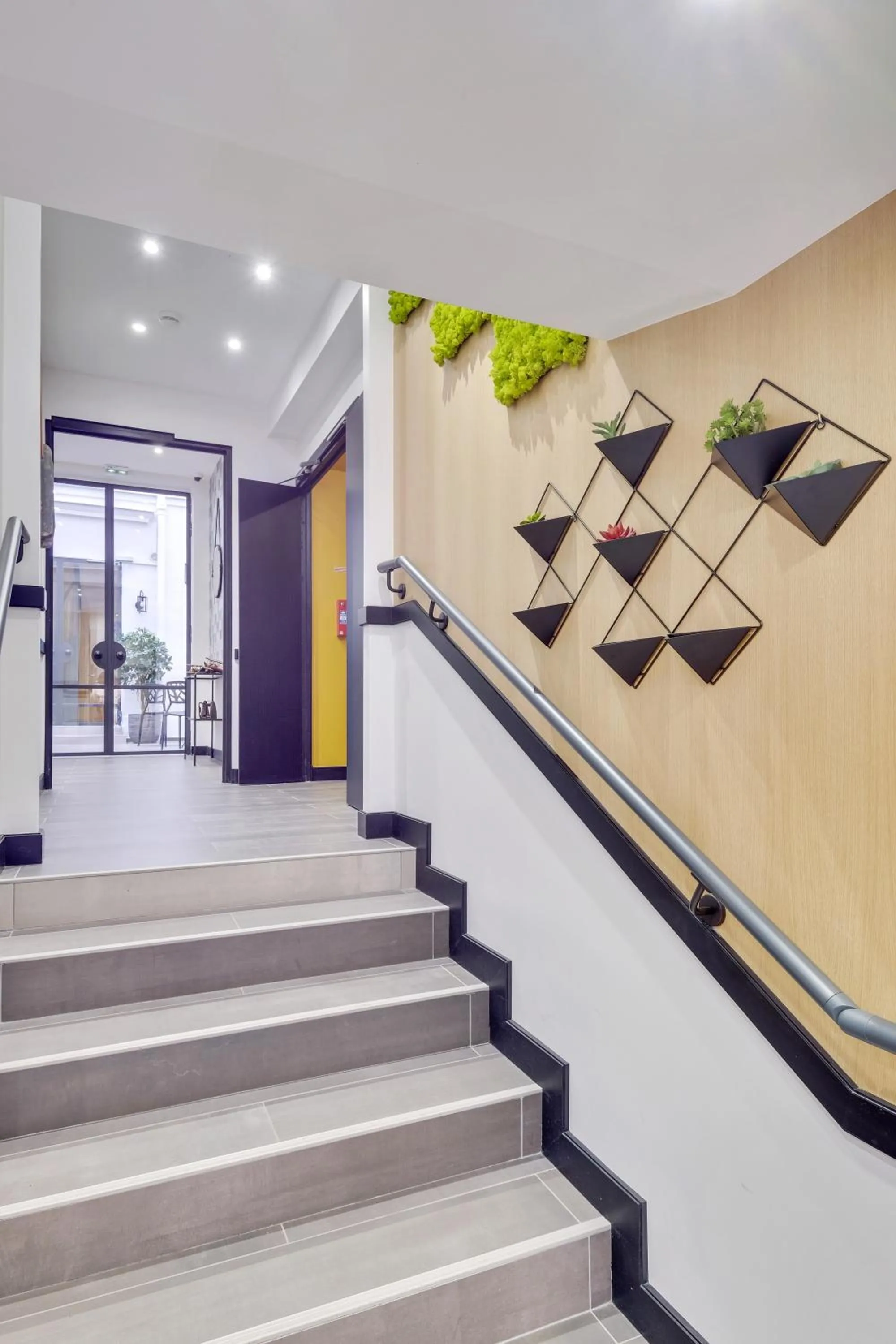 Lobby or reception in Hôtel Lucien & Marinette