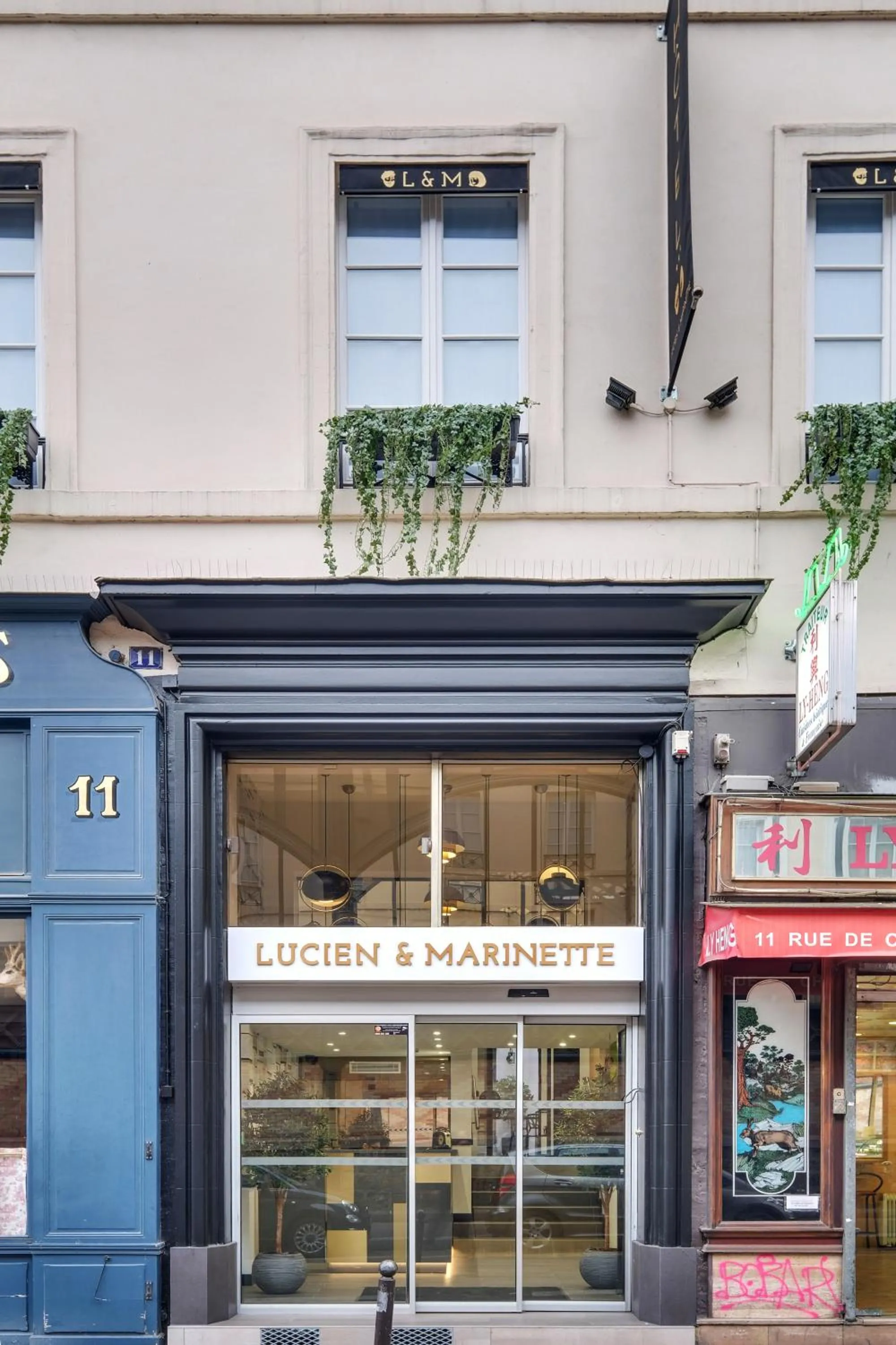 Property building in Hôtel Lucien & Marinette