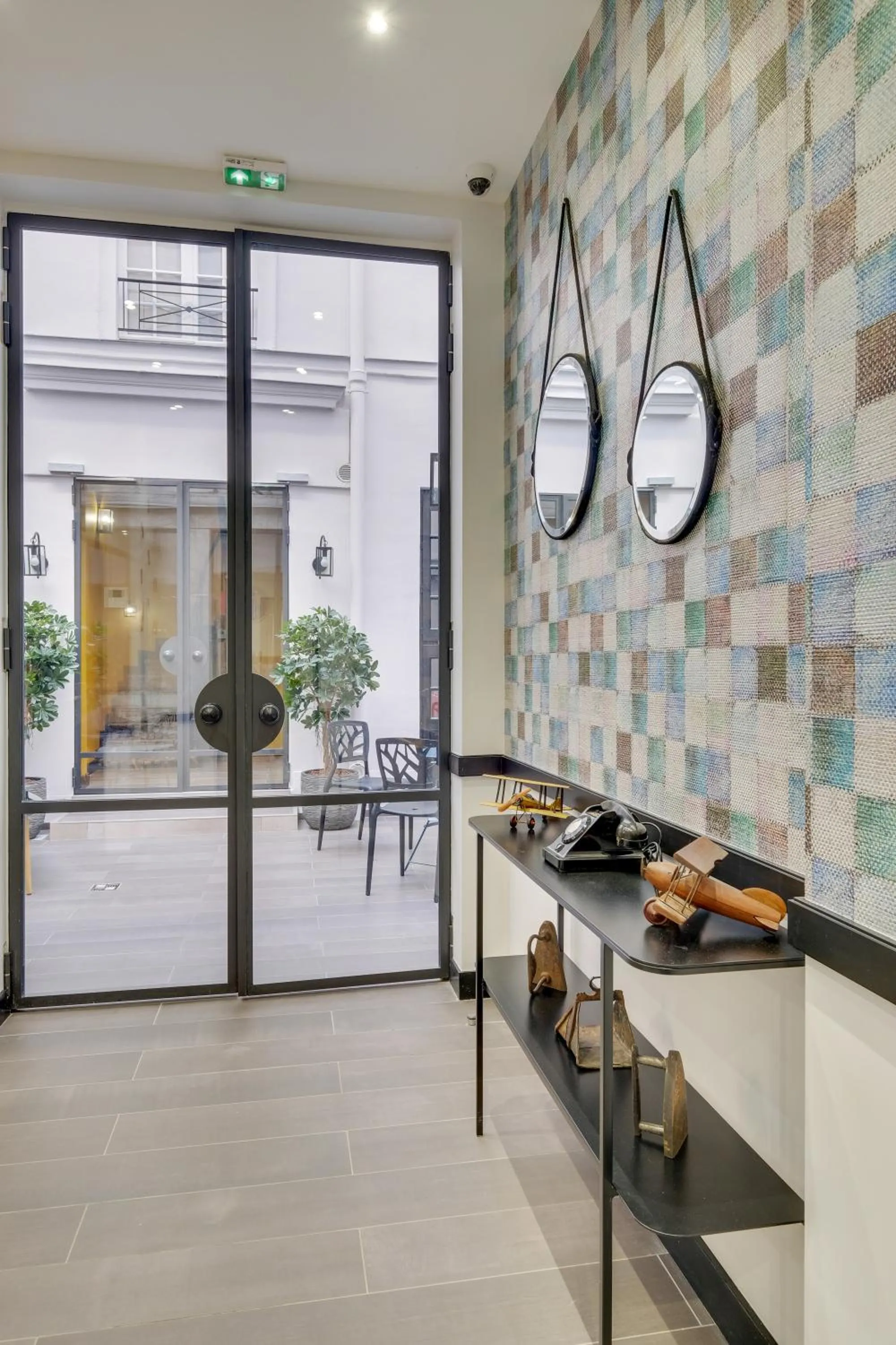 Lobby or reception in Hôtel Lucien & Marinette