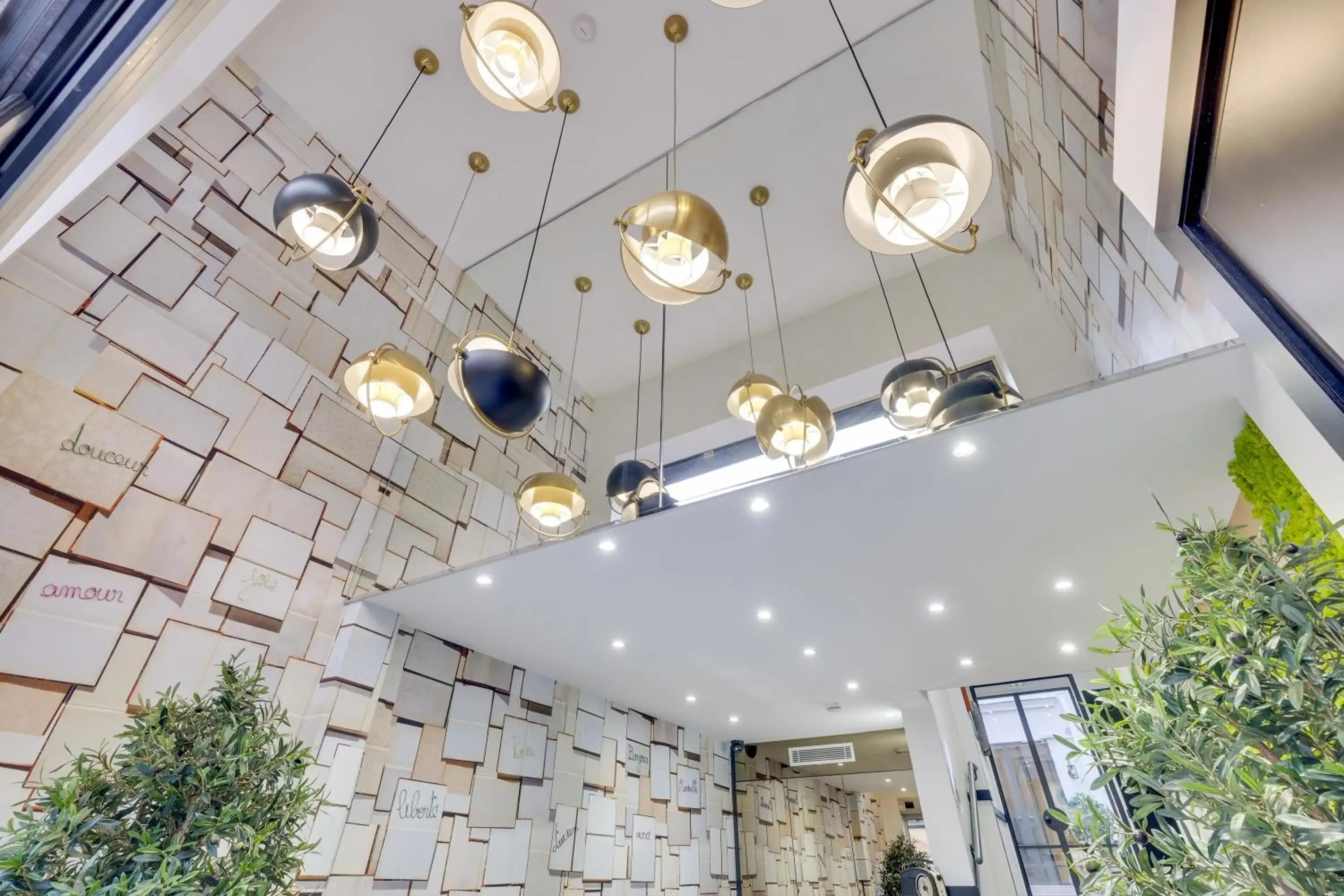 Facade/entrance in Hôtel Lucien & Marinette Facade/entrance in Hôtel Lucien & Marinette