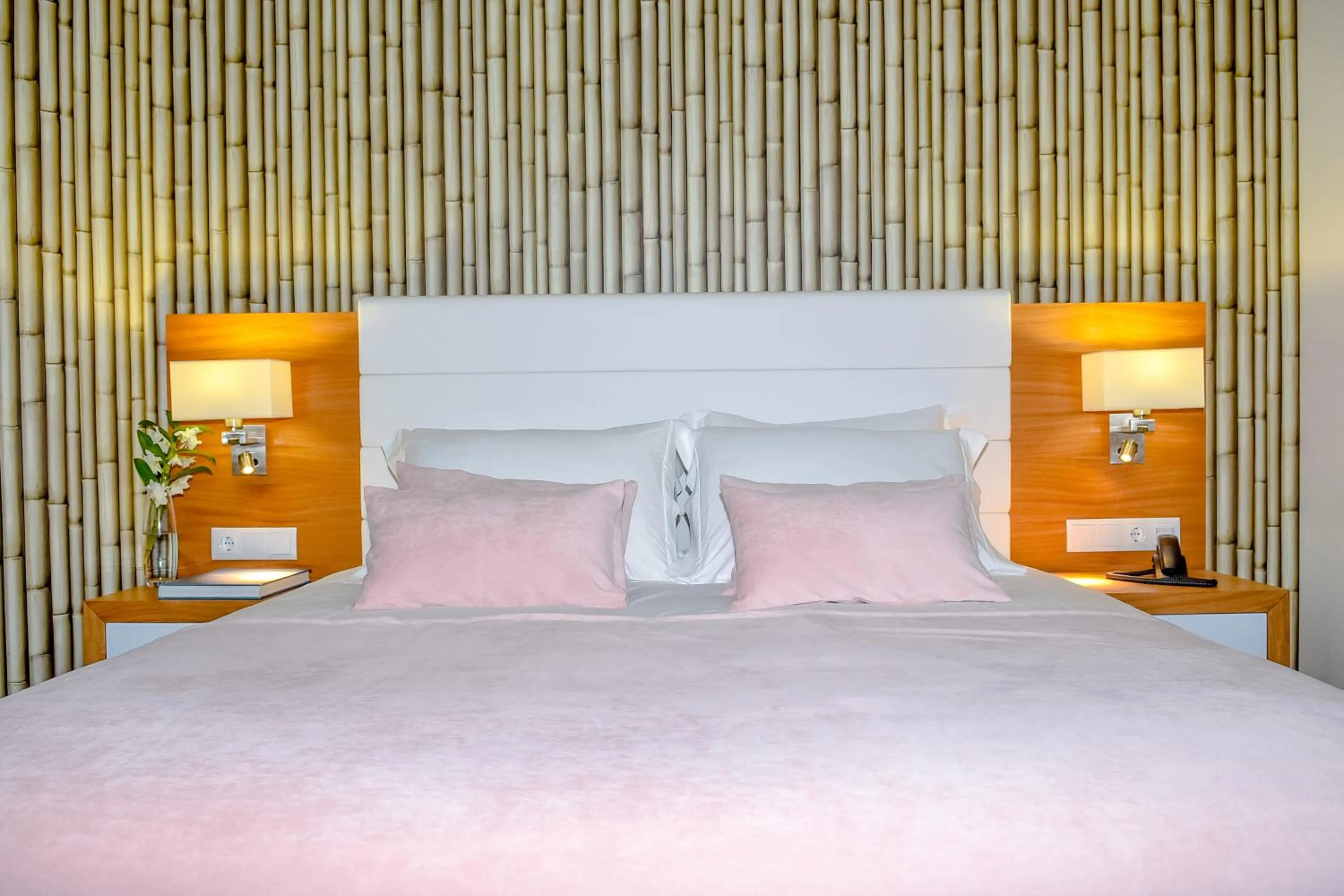 Bed in Villamar Style Maison