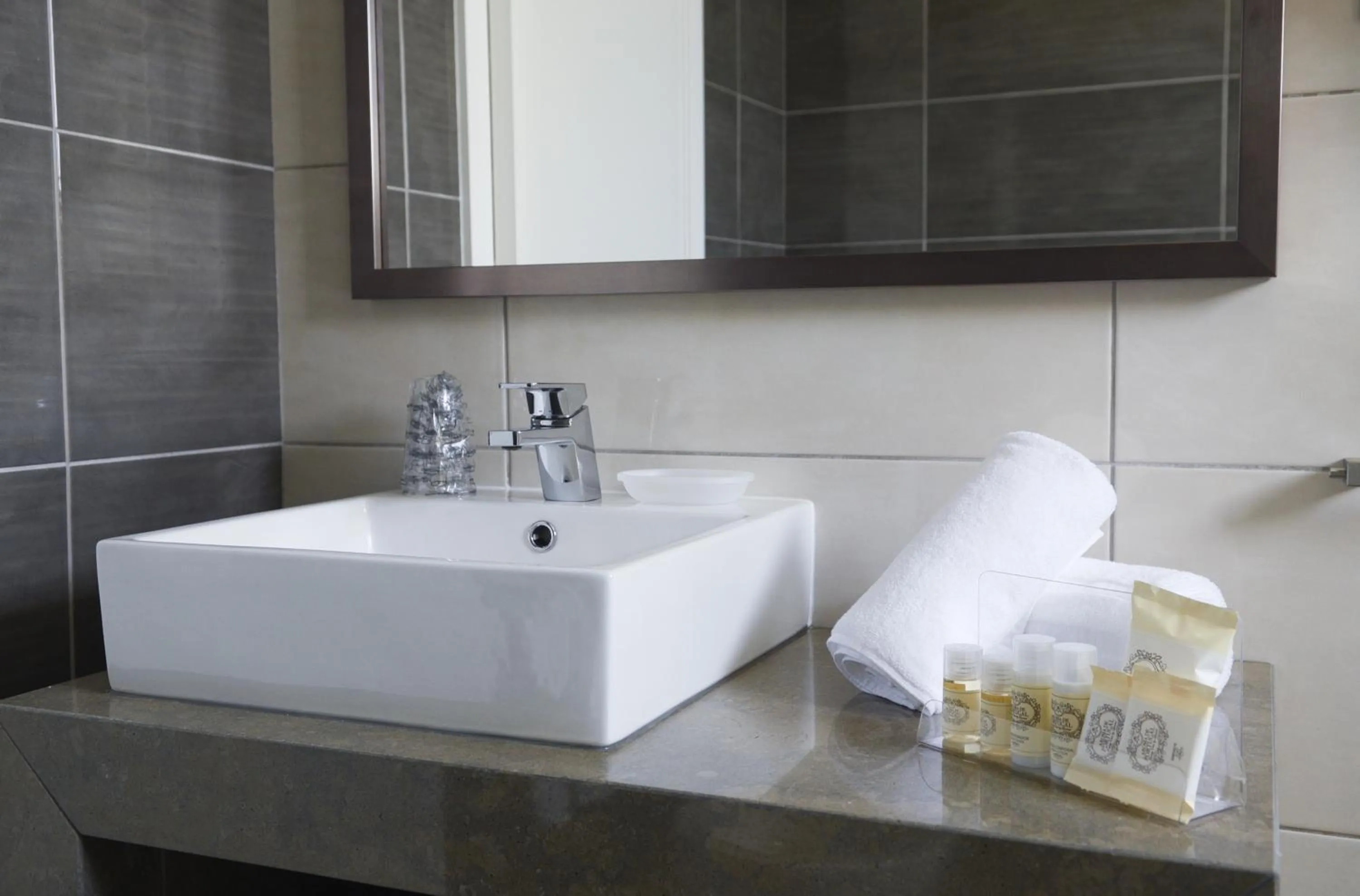 Bathroom in Villamar Style Maison