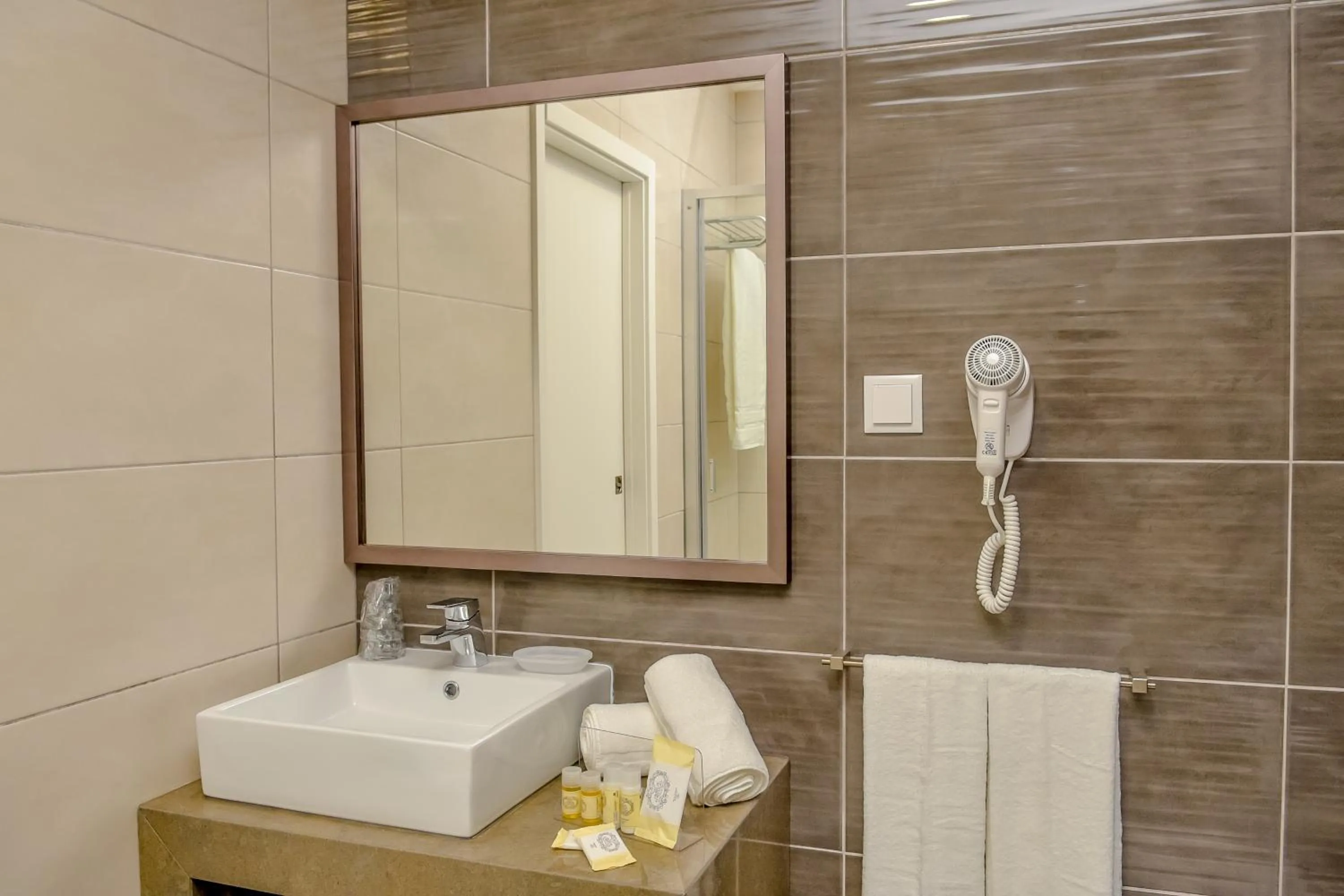 Bathroom in Villamar Style Maison