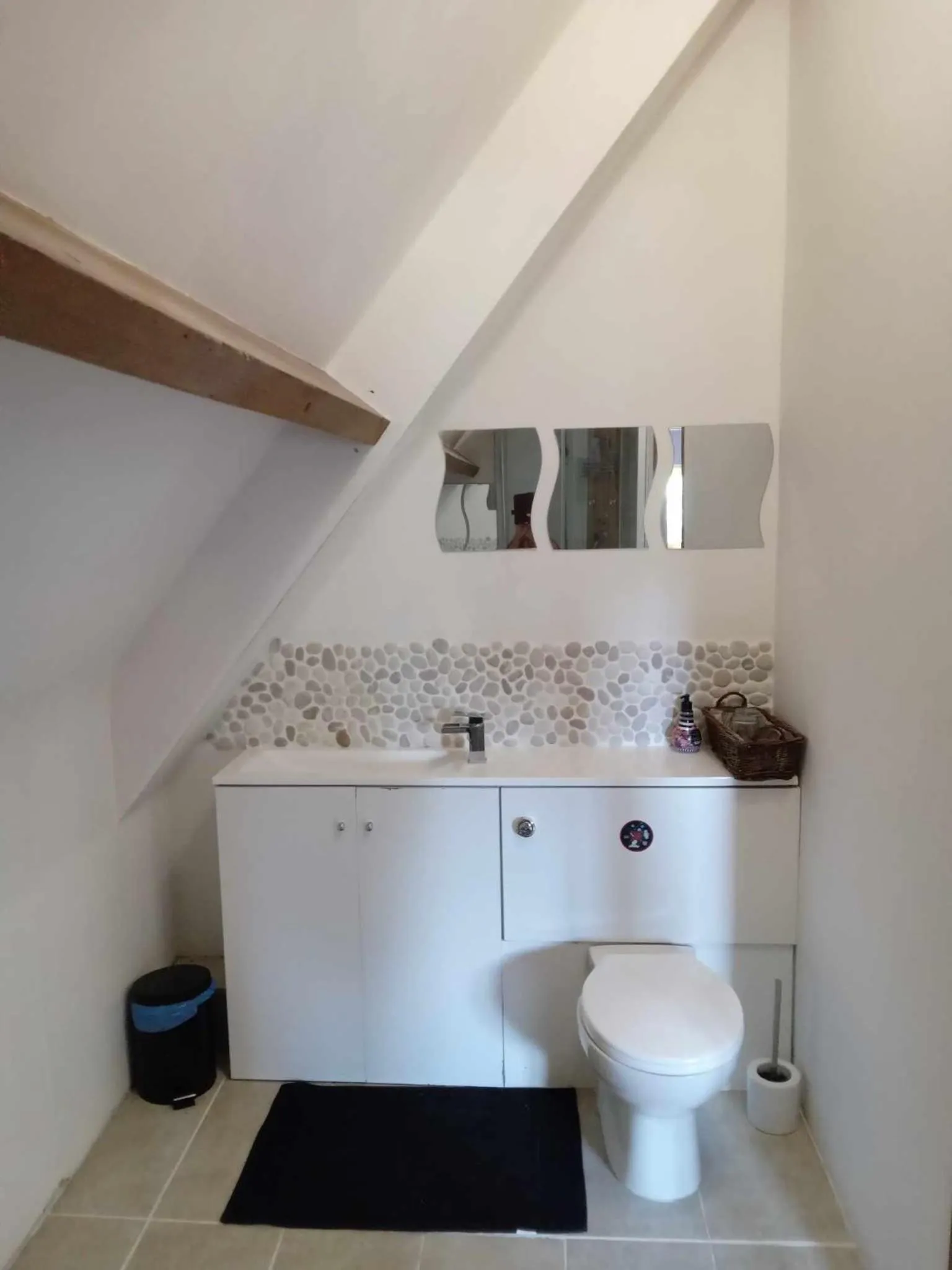 Toilet in Maison du Murphy