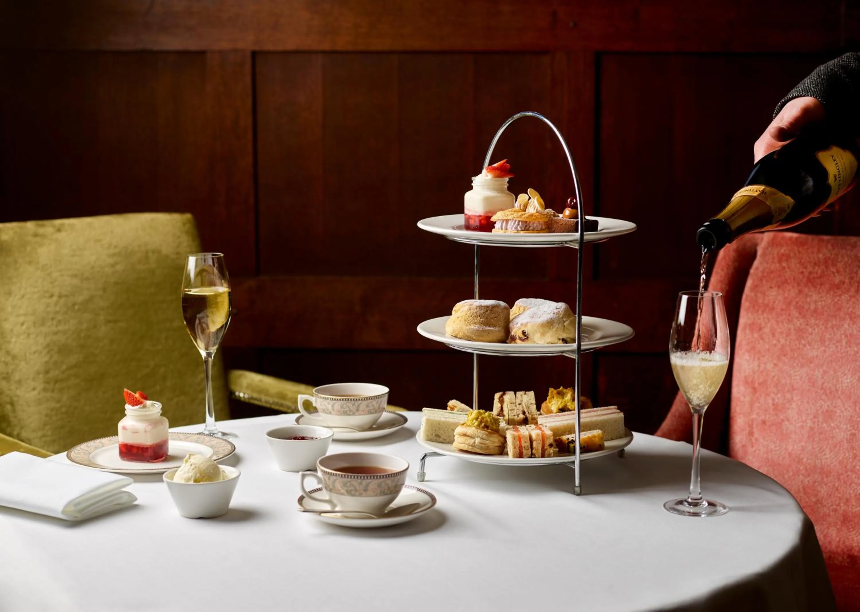 Restaurant/places to eat in The Montagu Arms