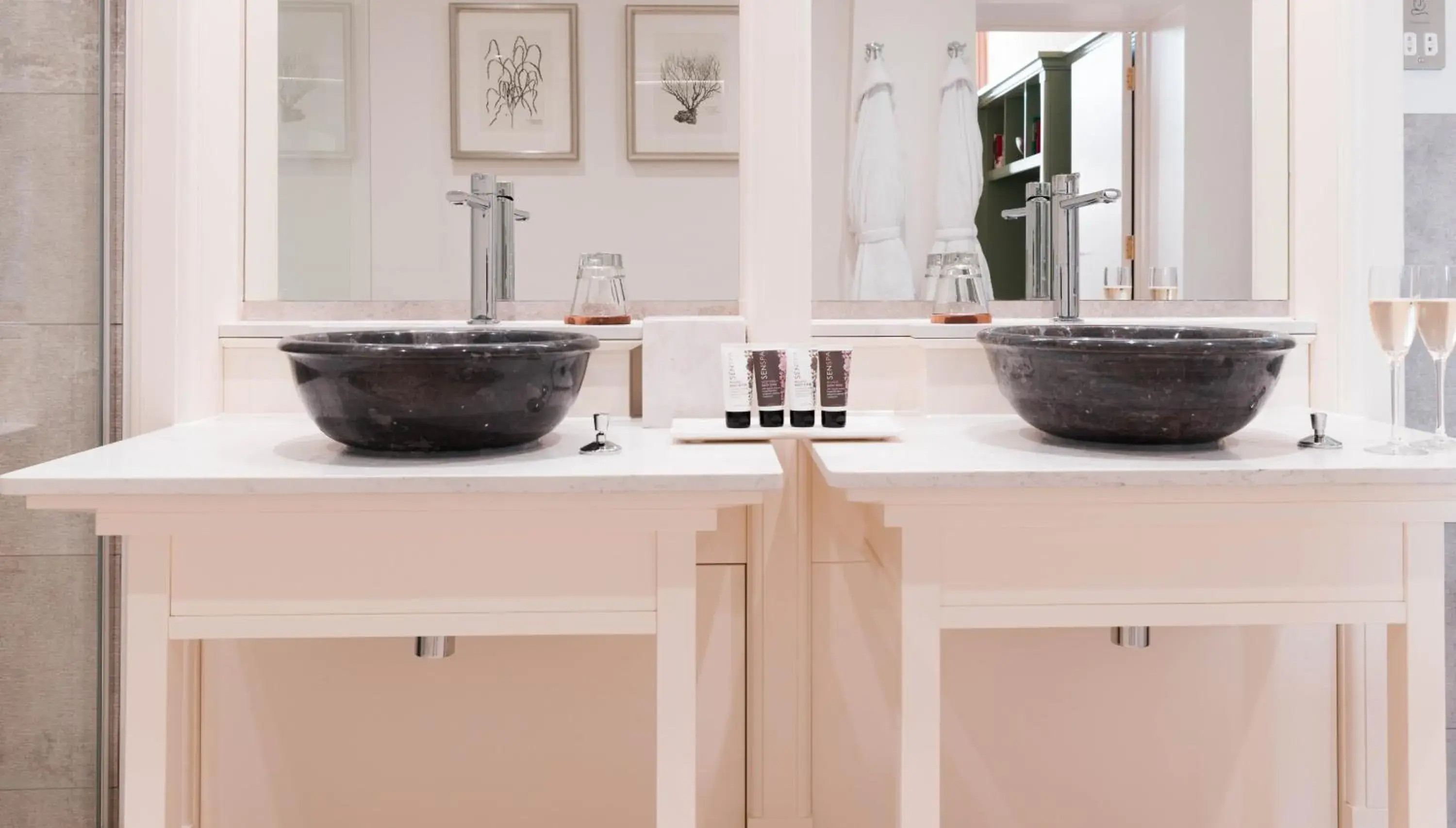 Bathroom in The Montagu Arms Bathroom in The Montagu Arms