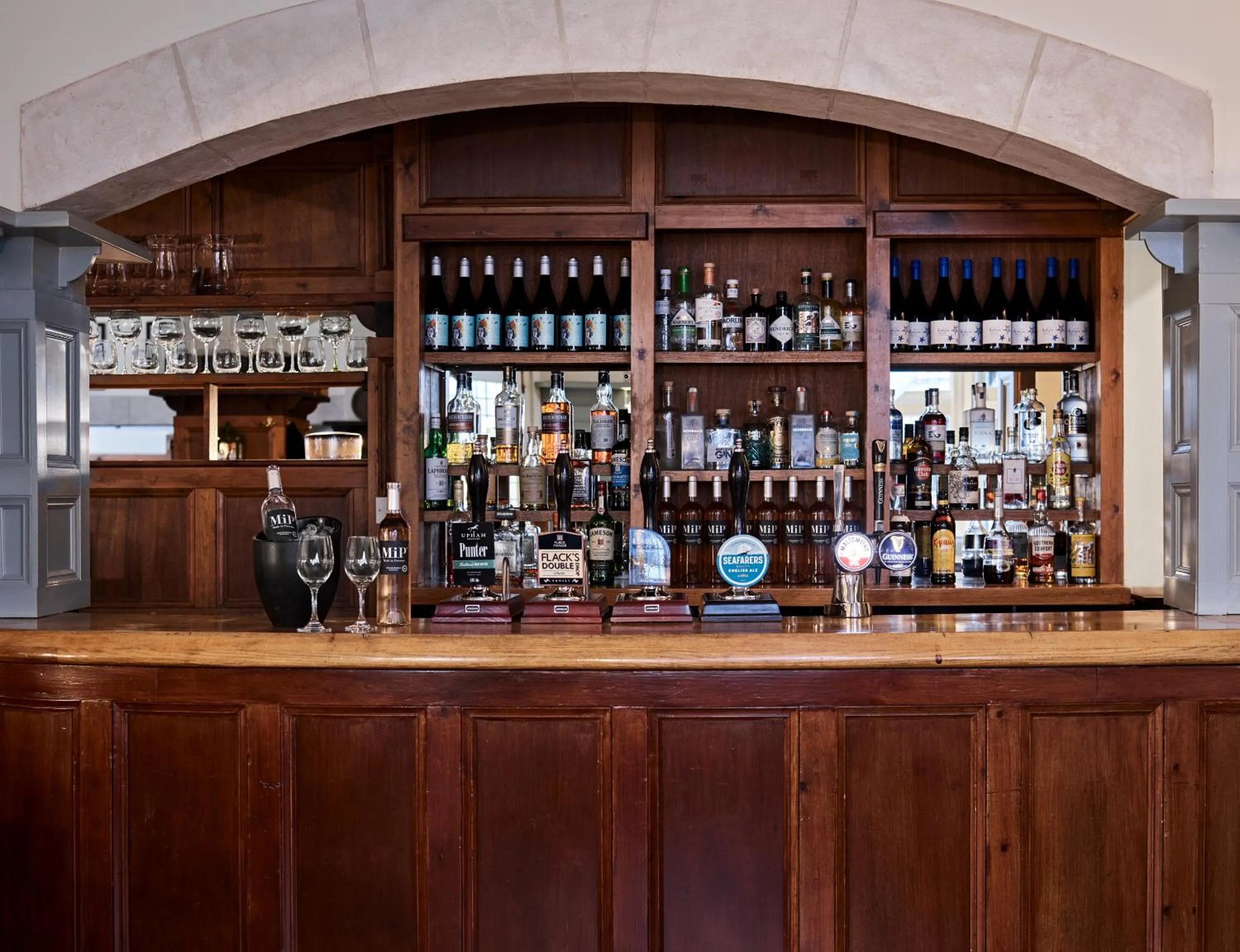 Restaurant/places to eat in The Montagu Arms