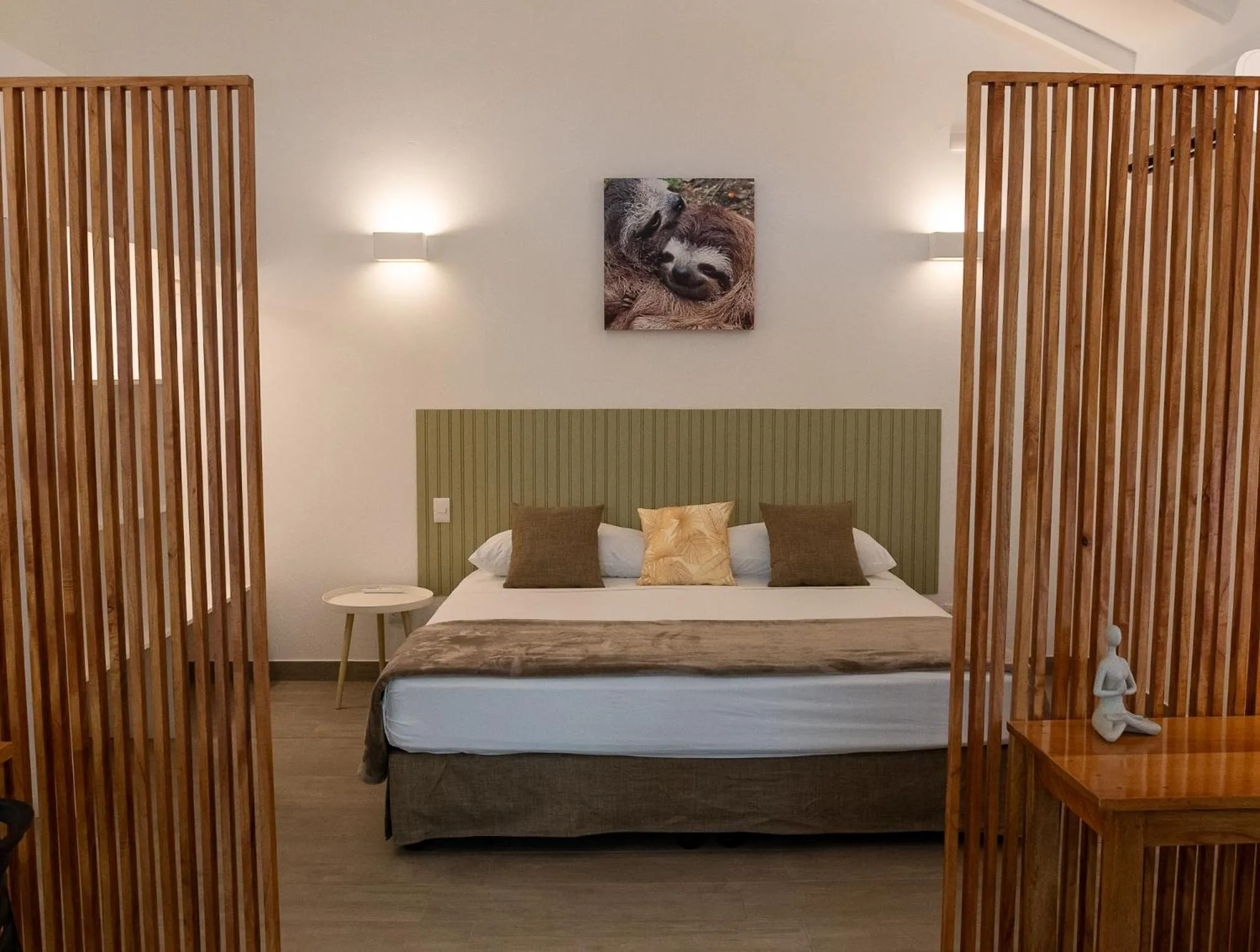 Bed in Jaguar Inn Bungalows