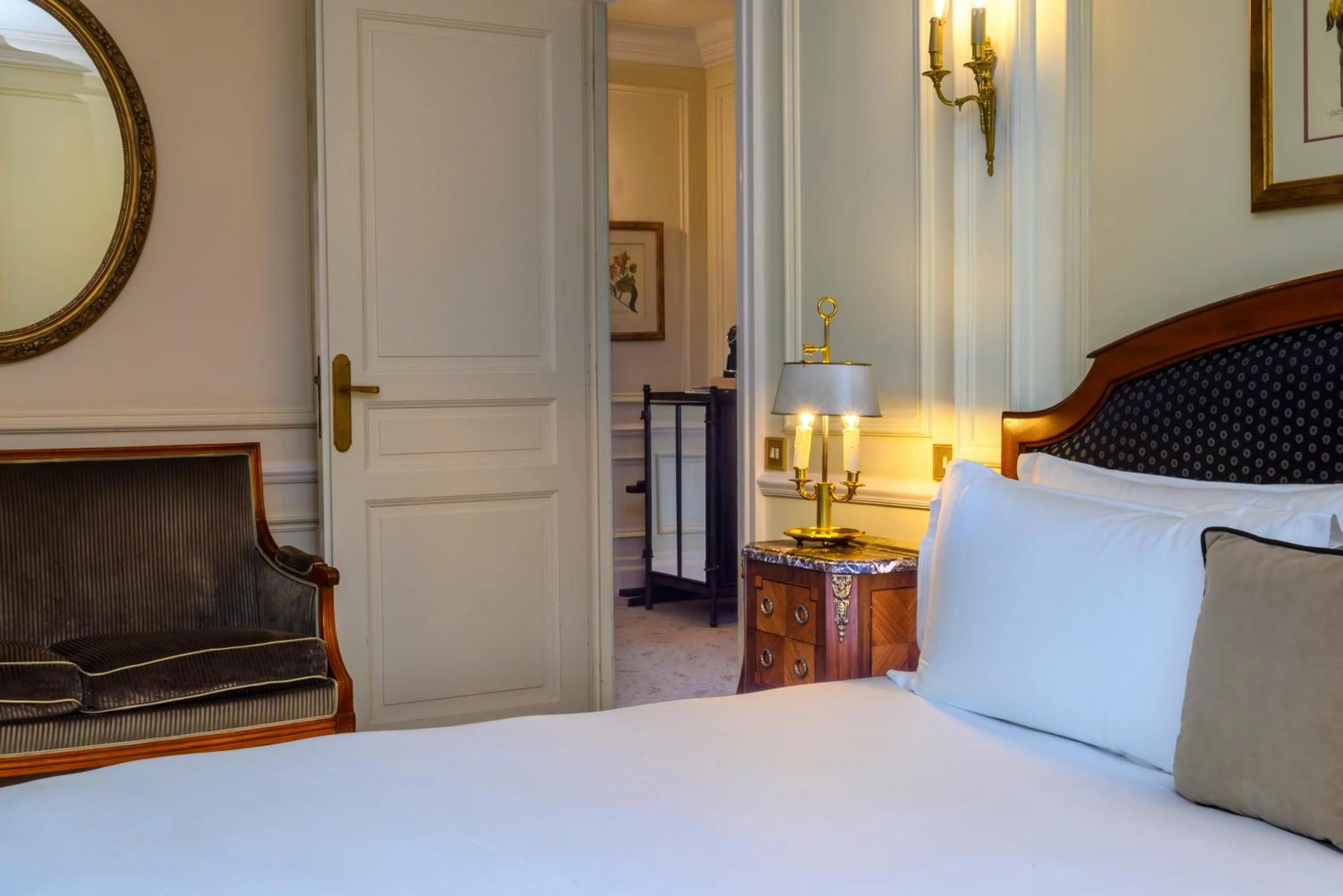 Bedroom, Bed in Hotel de la Cité Carcassonne - MGallery Collection