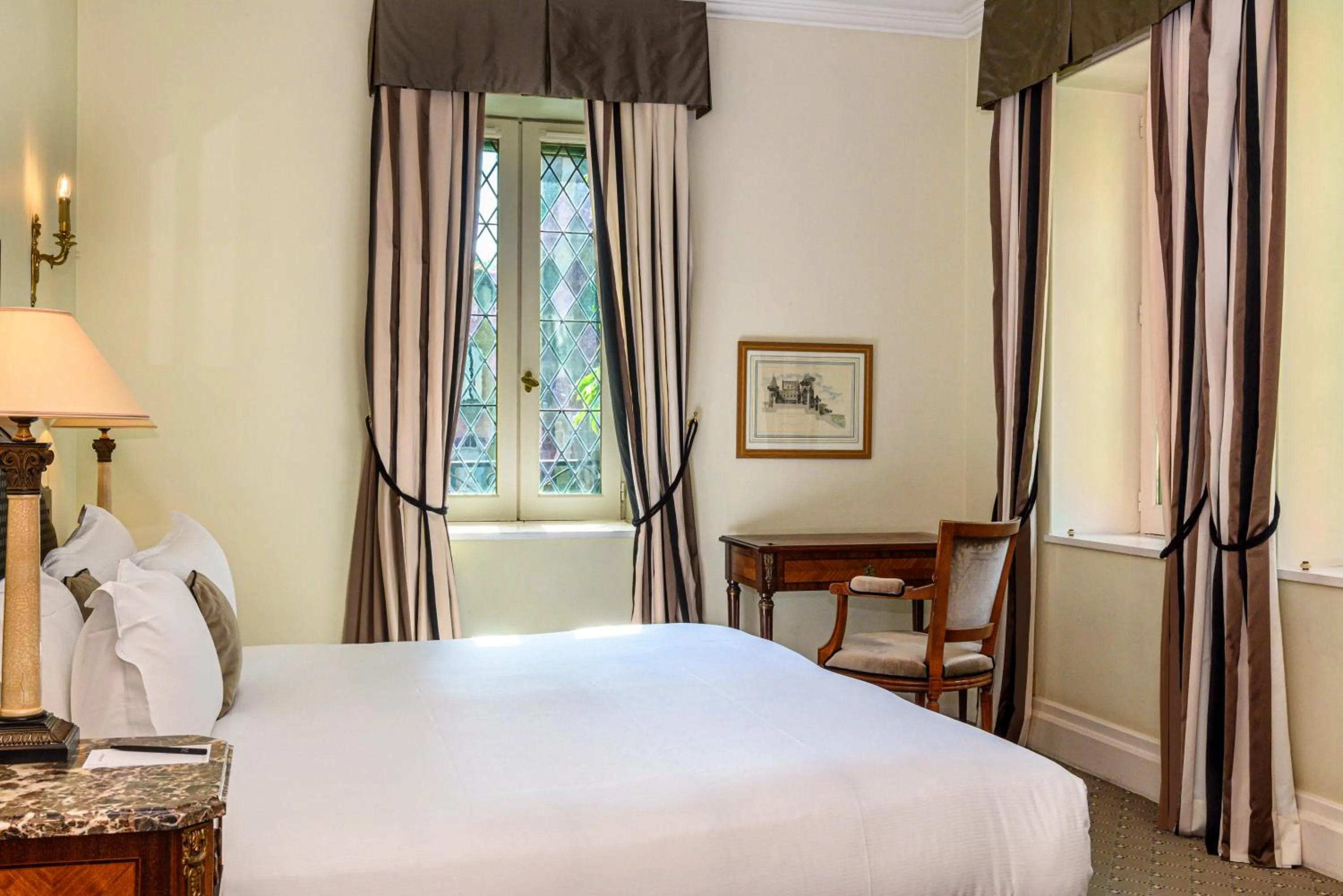 Bedroom, Bed in Hotel de la Cité Carcassonne - MGallery Collection