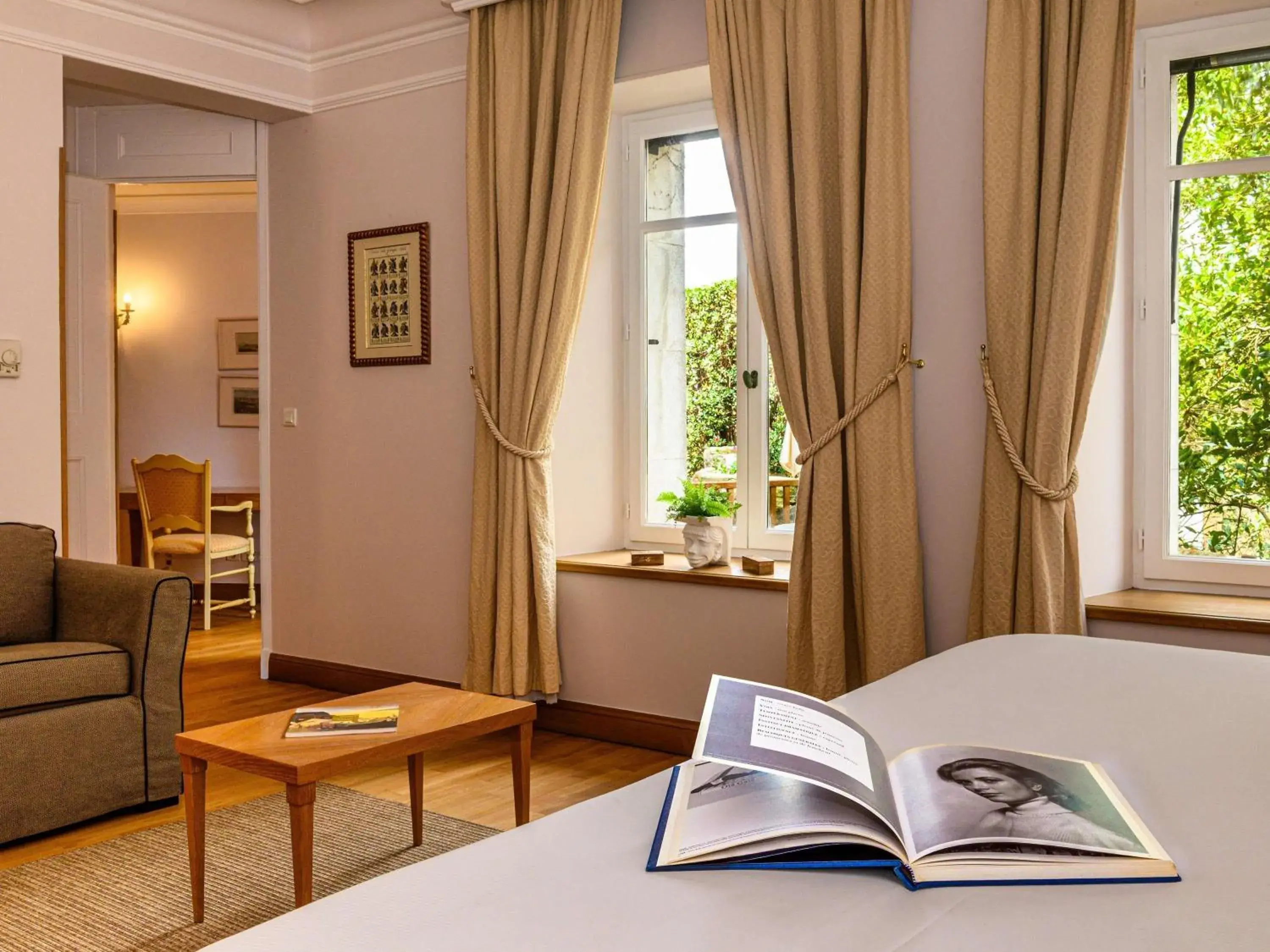 Property building, Bed in Hotel de la Cité Carcassonne - MGallery Collection Property building, Bed in Hotel de la Cité Carcassonne - MGallery Collection