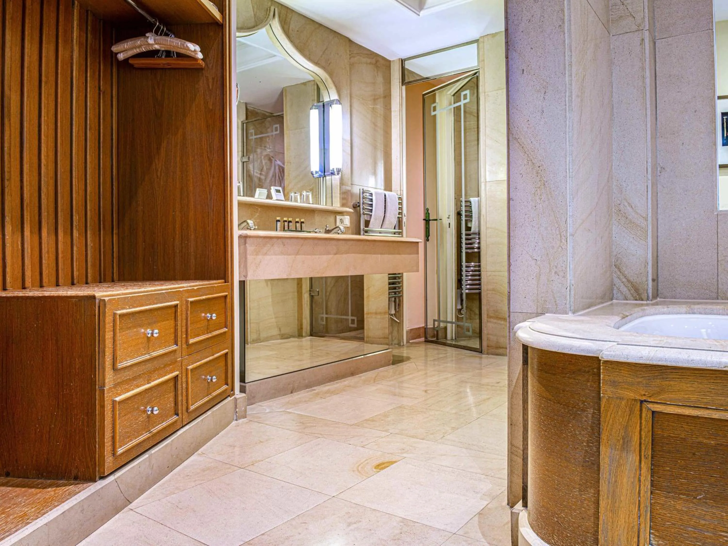 Bedroom in Hotel de la Cité Carcassonne - MGallery Collection