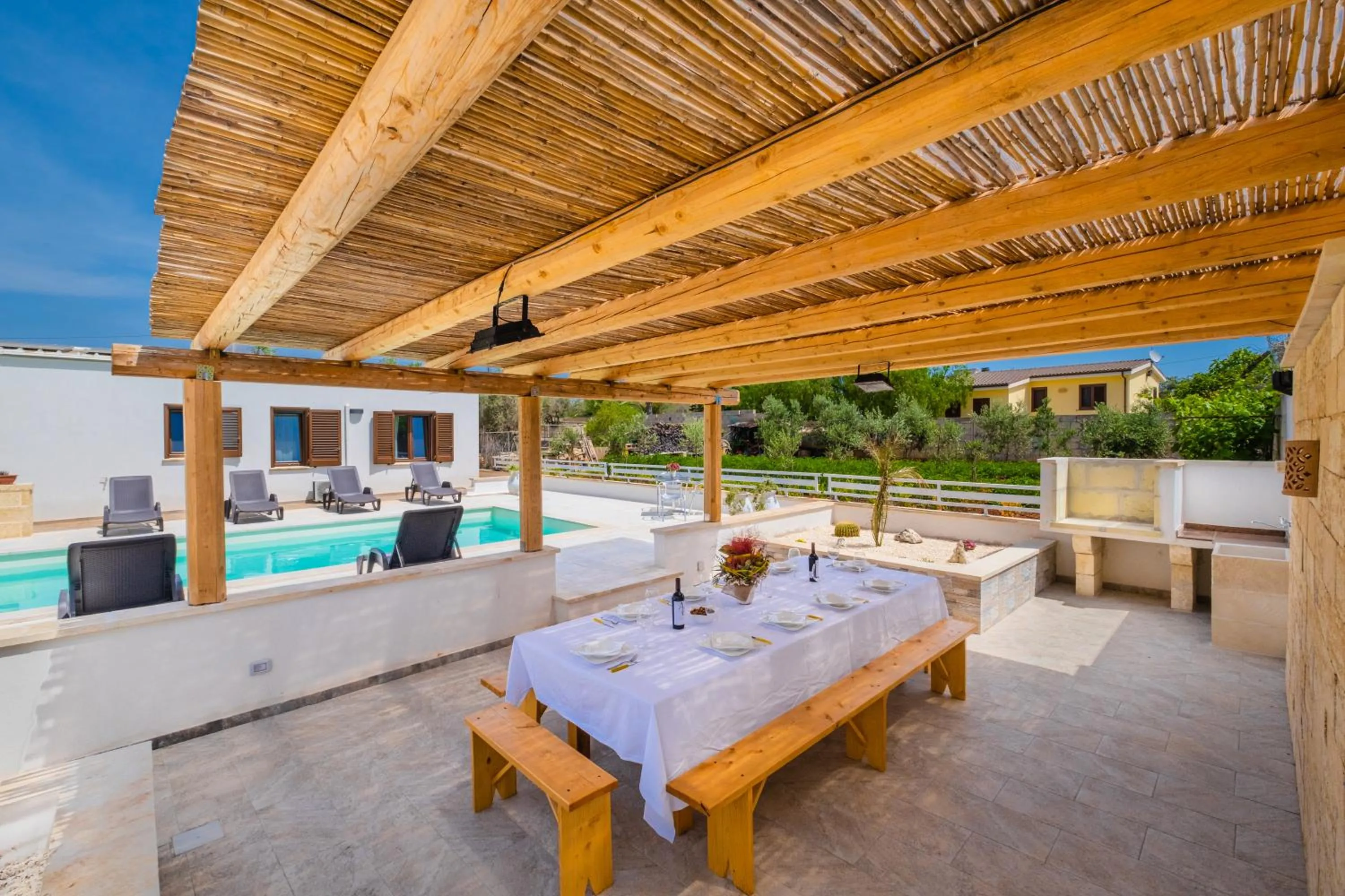 Dependance Specchia with Pool