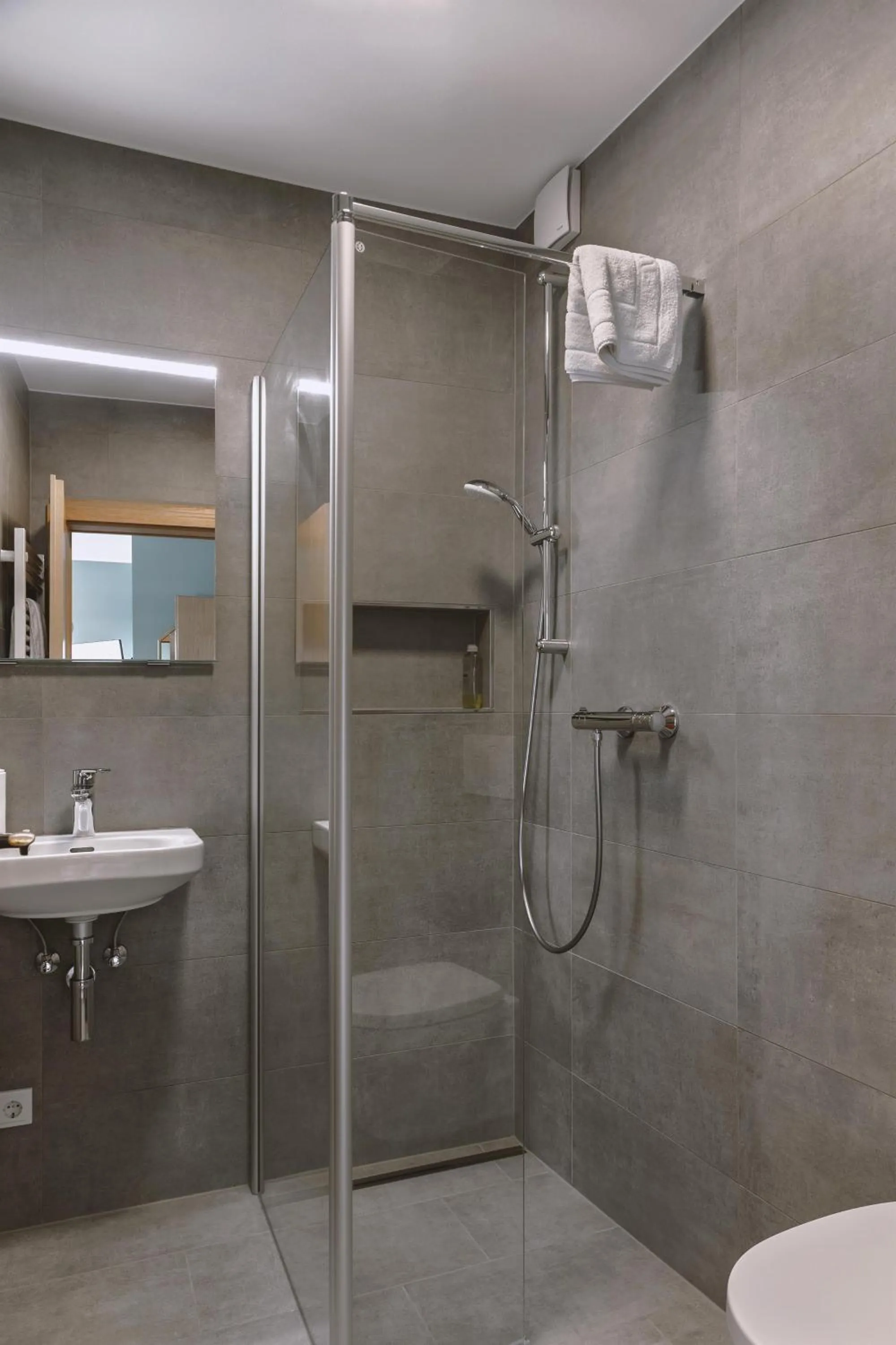 Shower in Hotel Louis Müller