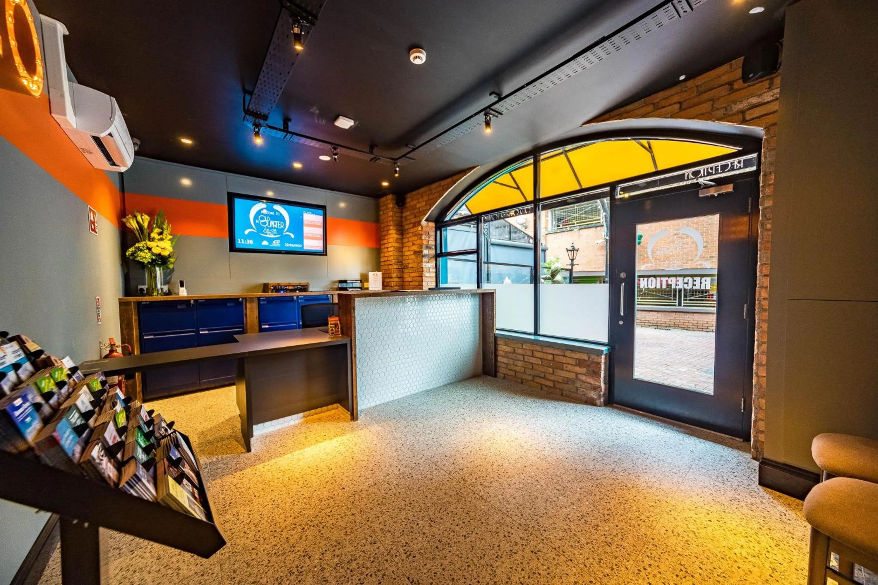 Facade/entrance in The Old Quarter Townhouse