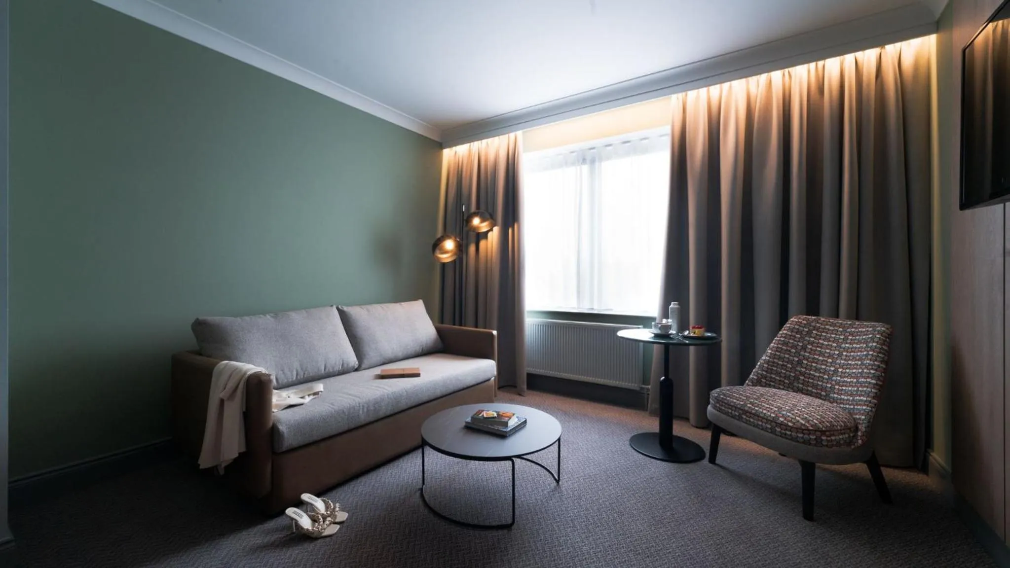 Living room in Menlo Park Hotel