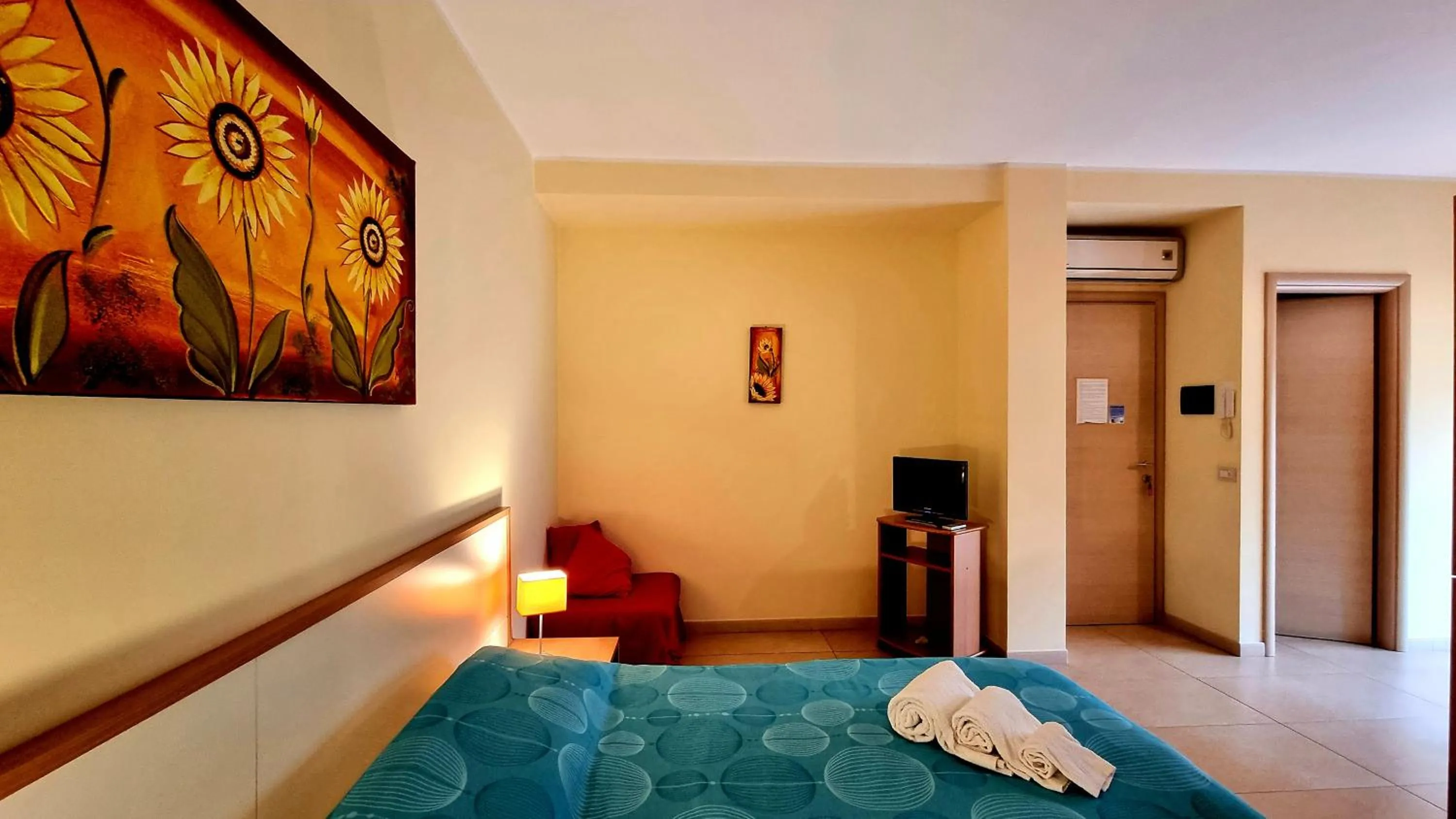 Bedroom, Bed in B&B La Villetta Gela