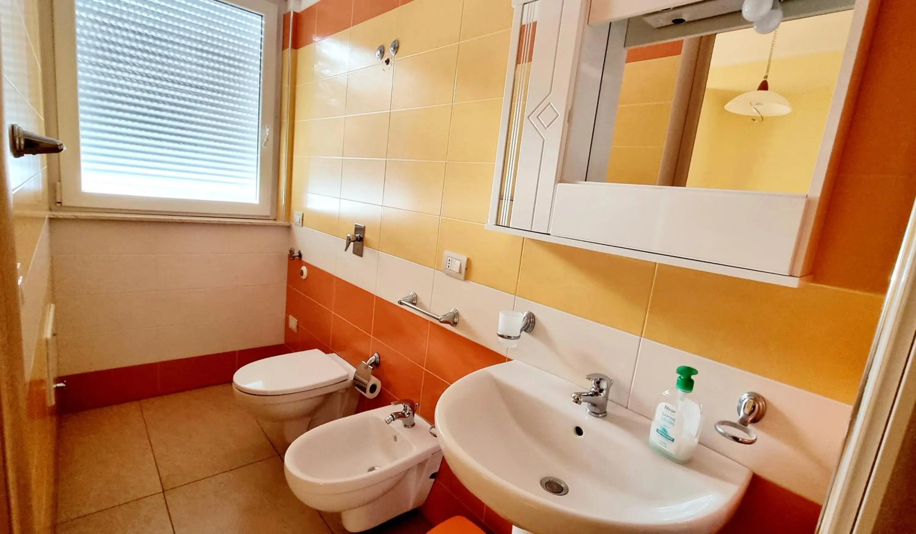Bathroom in B&B La Villetta Gela