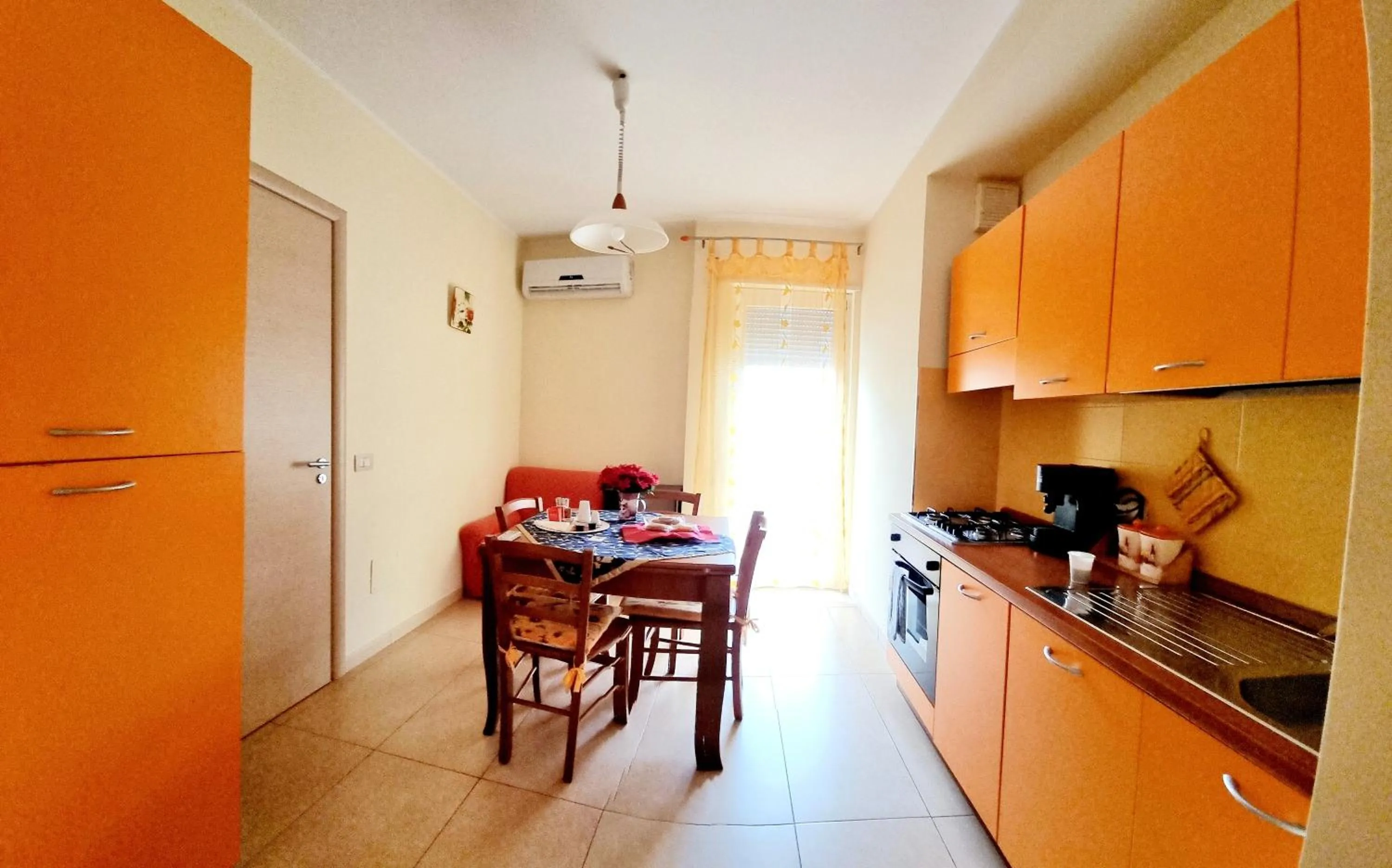 Kitchen or kitchenette in B&B La Villetta Gela