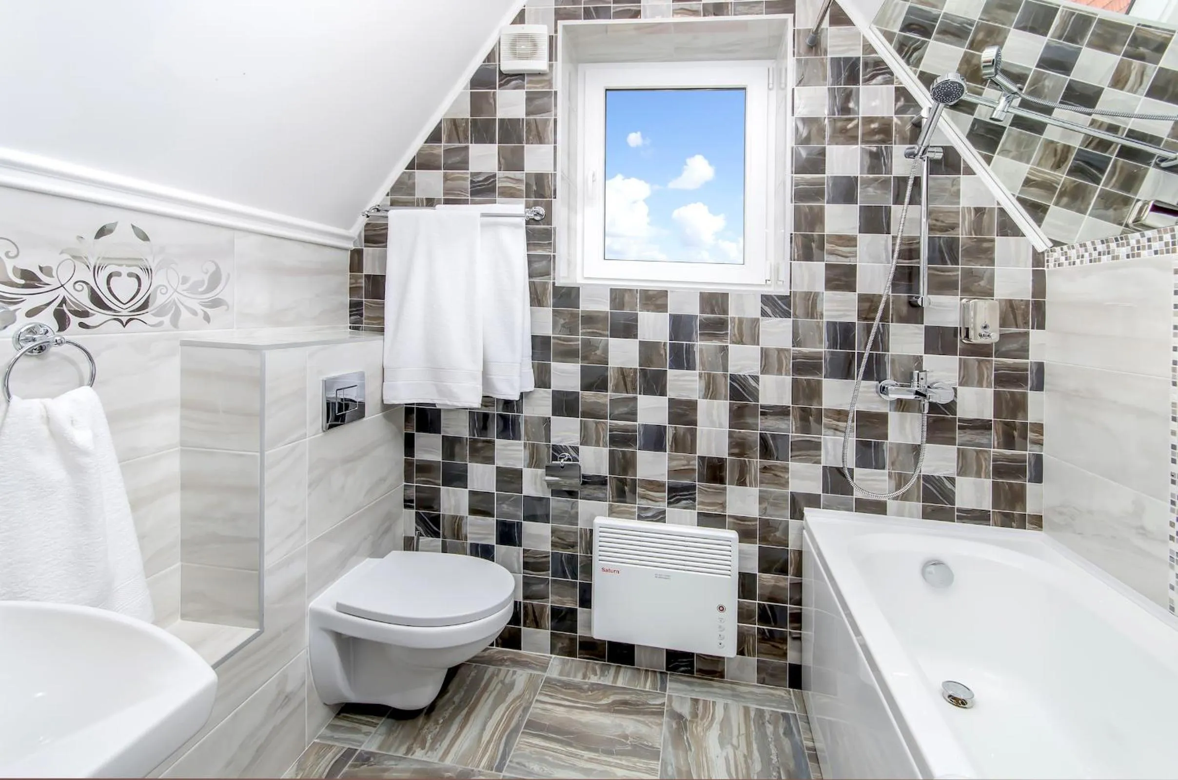 Bathroom in Park Lane Hotel