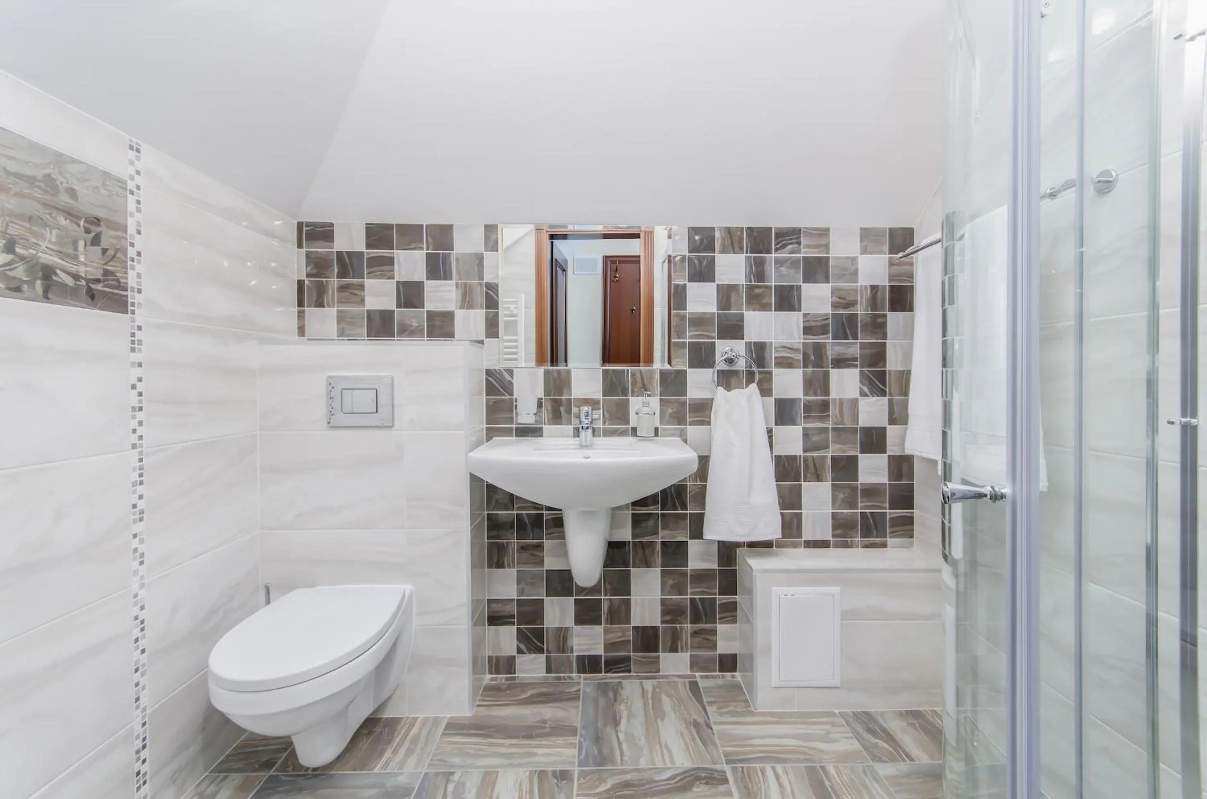 Bathroom in Park Lane Hotel