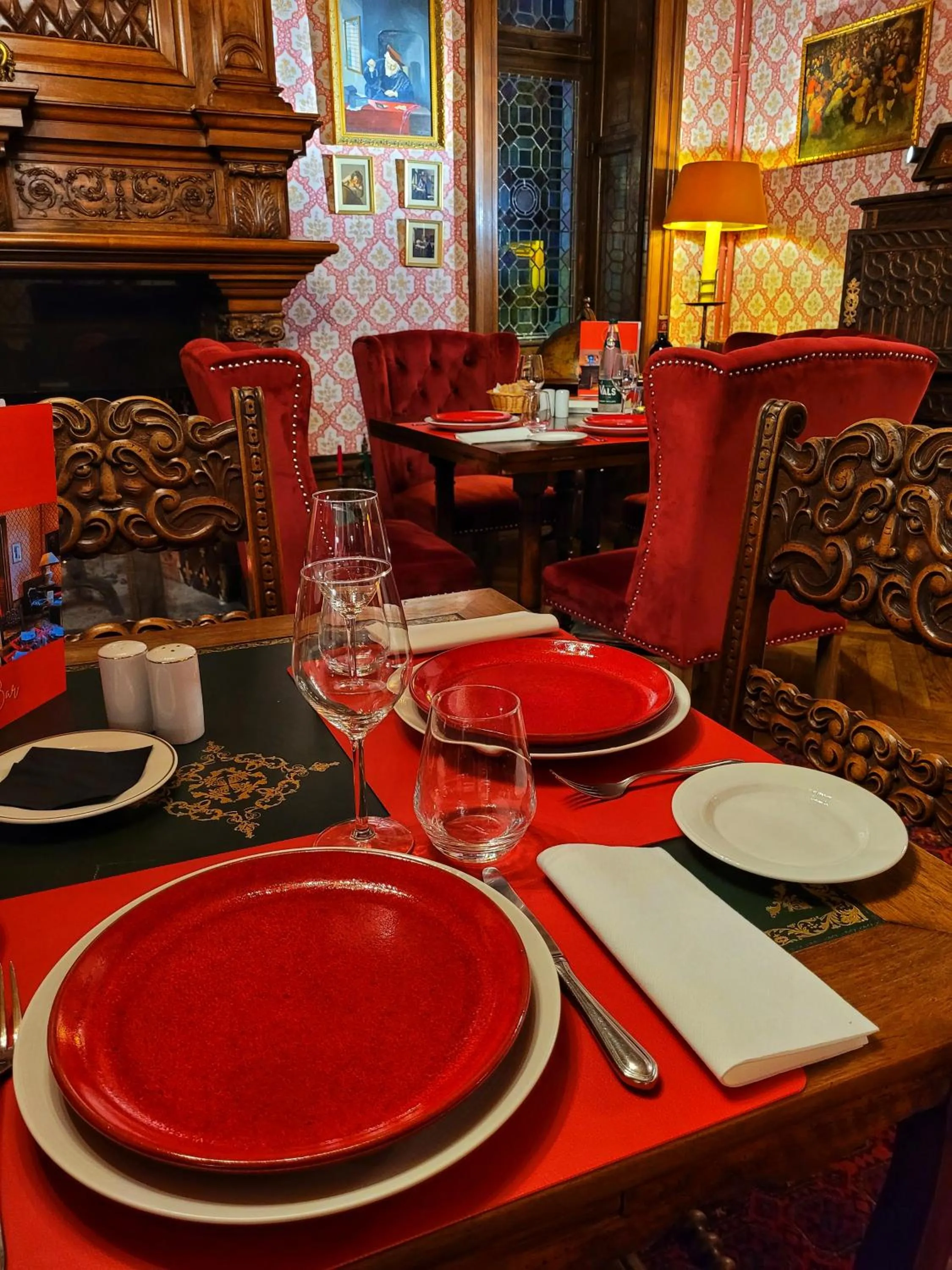 Restaurant/places to eat in Le Manoir Saint Thomas