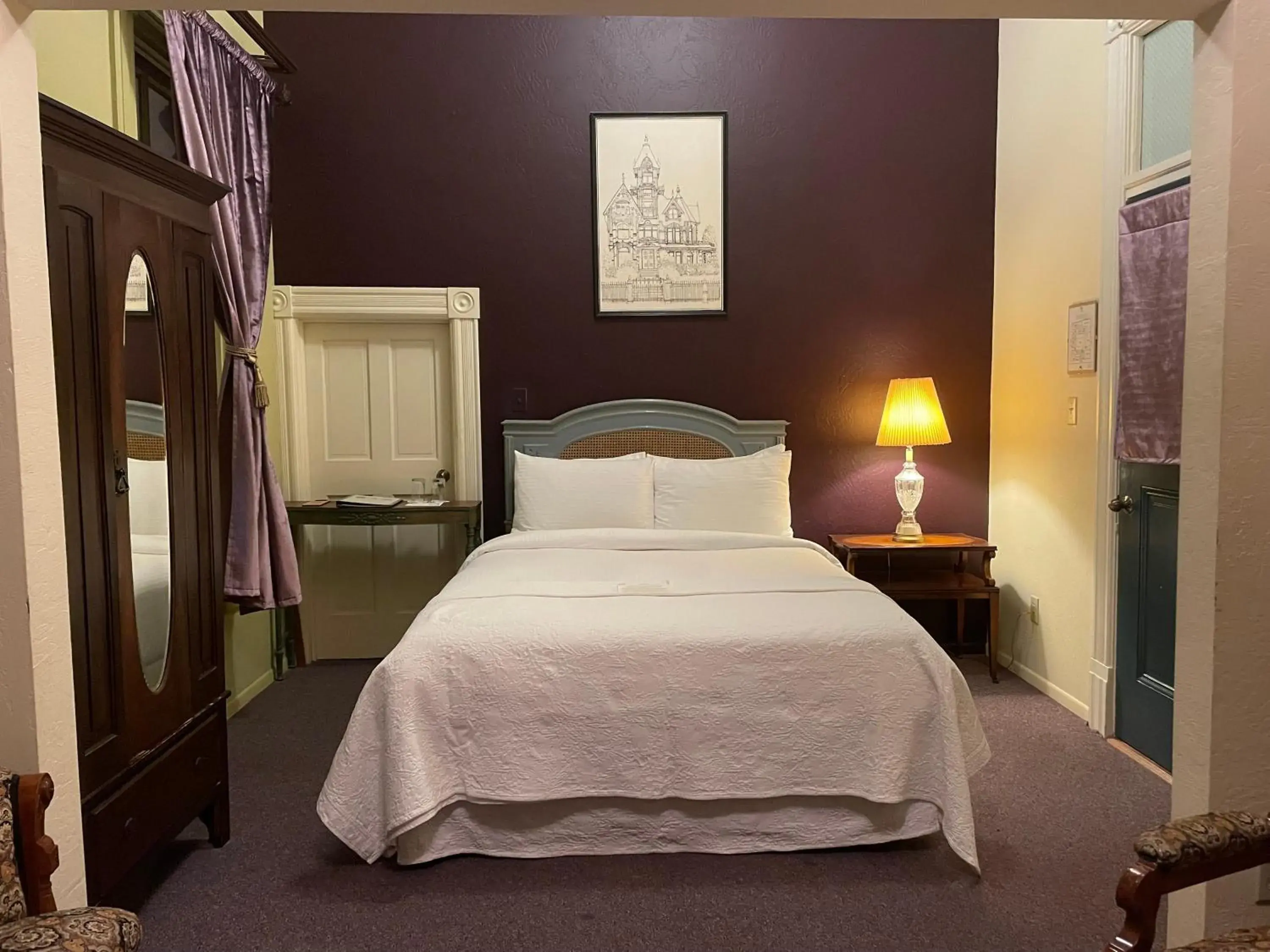 Standard Double Room in The Inn at 2nd & C Standard Double Room in The Inn at 2nd & C