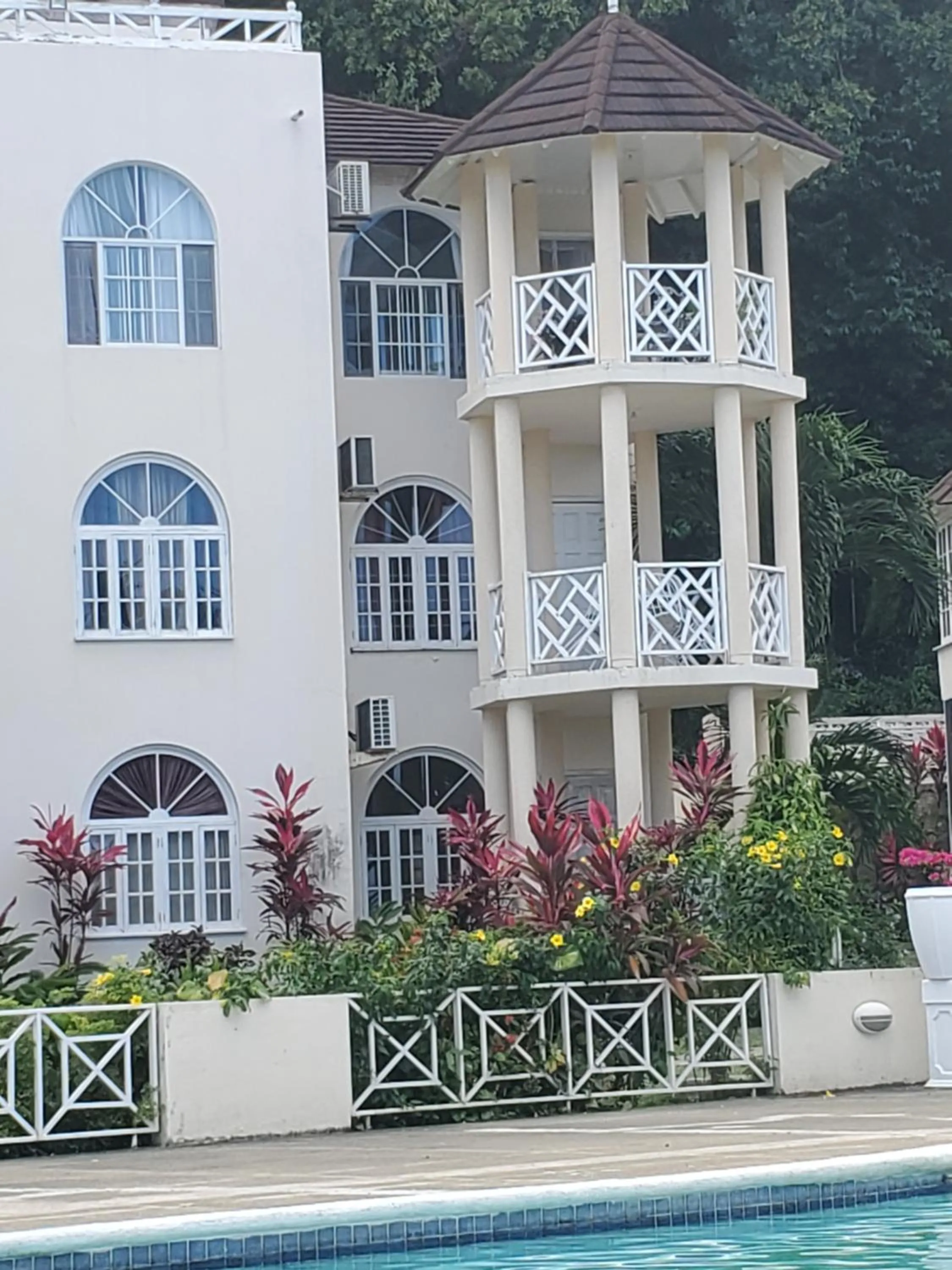 Property building in Blue Topaz