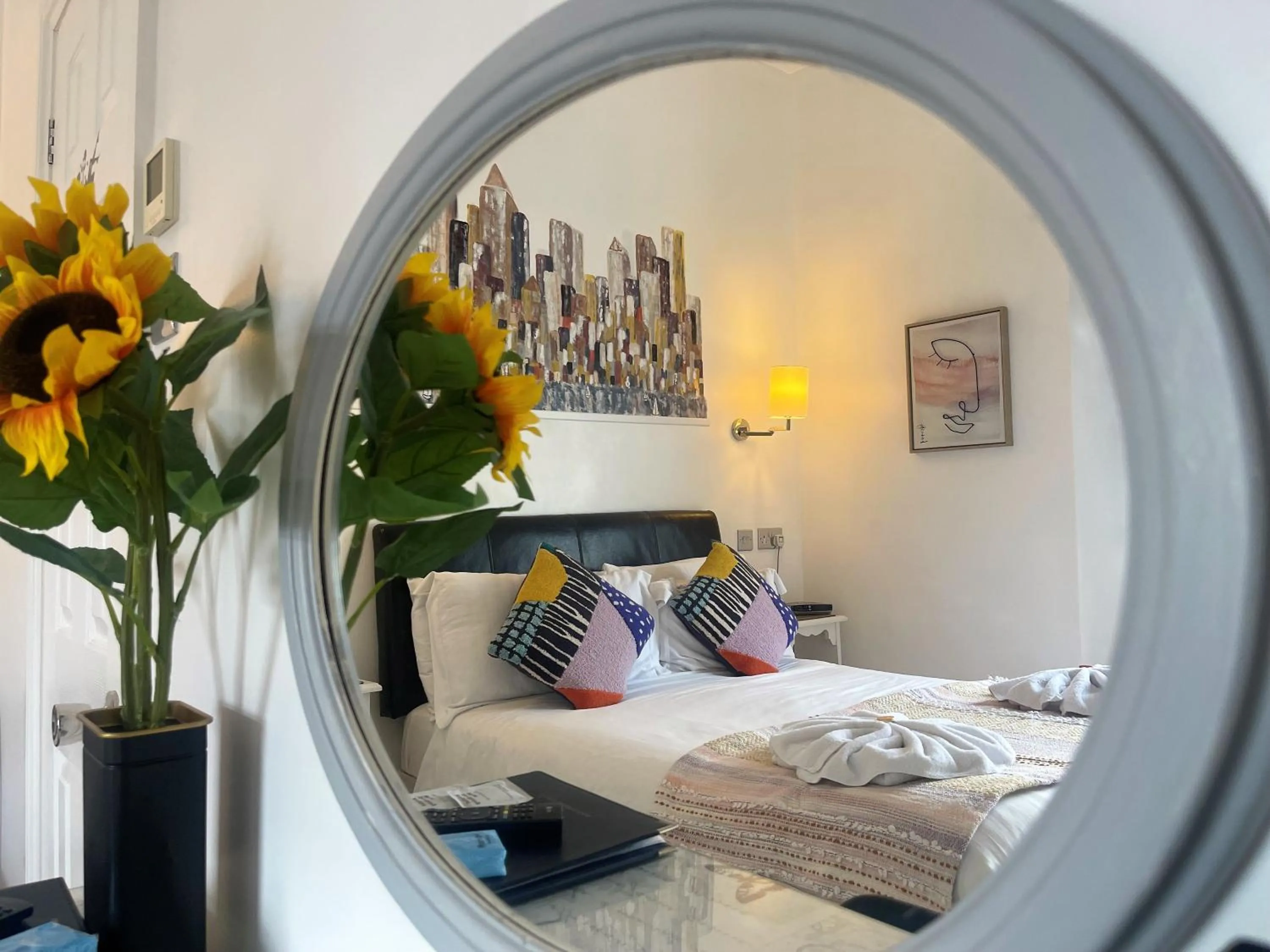 Bedroom, Bed in The Southbourne Villa